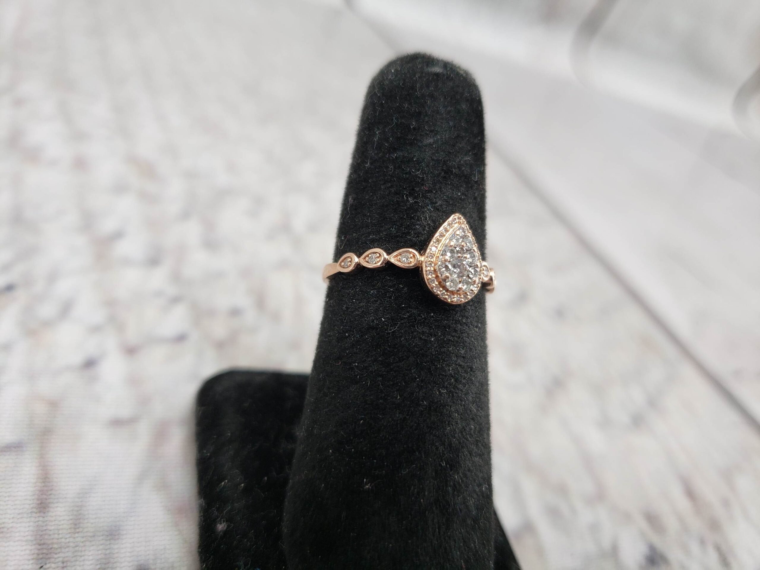 Ring RG Women Sz 7 1.20DWT 10k Rose Gold, Several Round Cut Diamonds