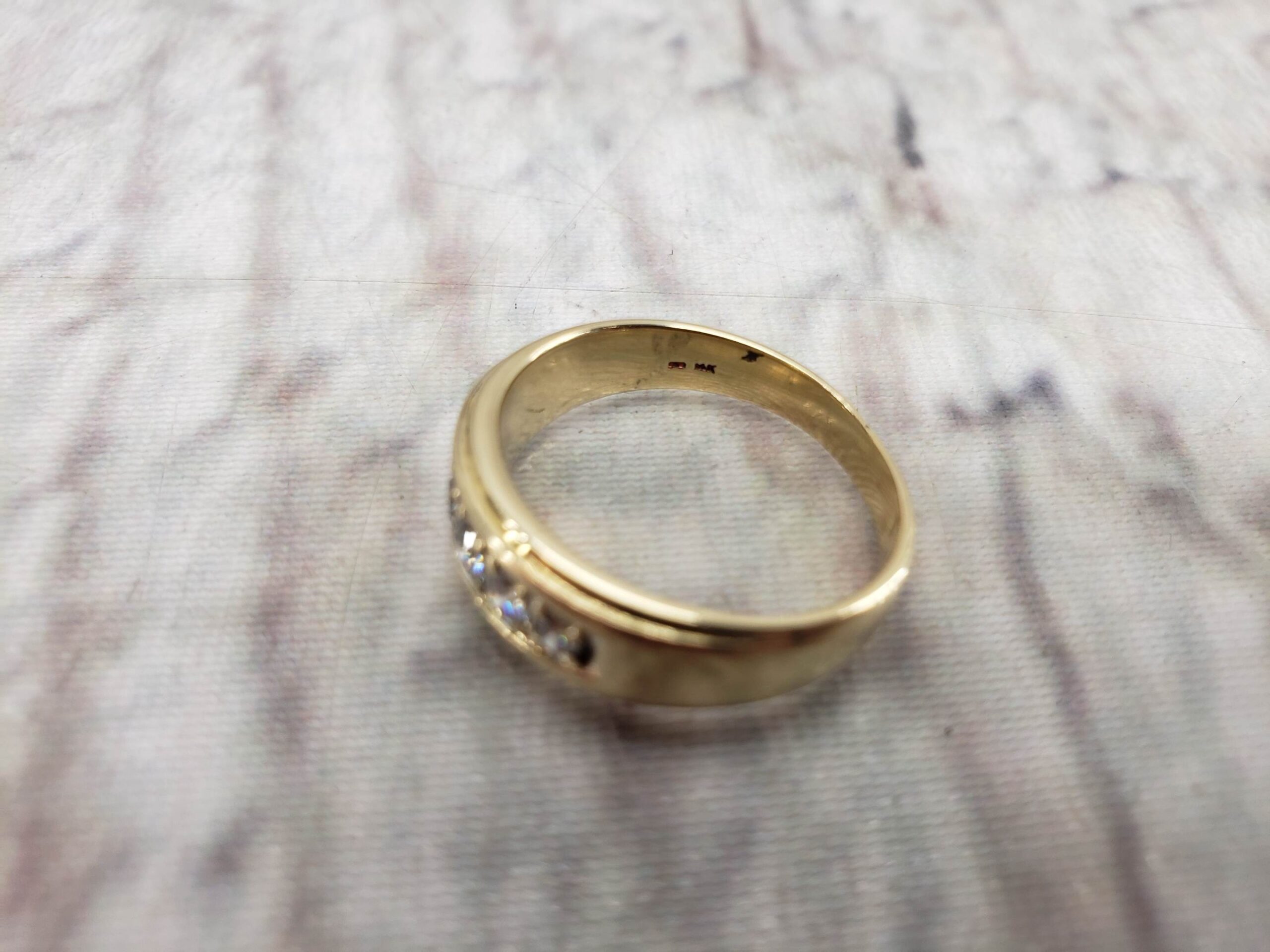 Ring YG Mens Sz 9.5 4.70DWT 14k Yellow Gold Band, 5x Round Cut Diamonds