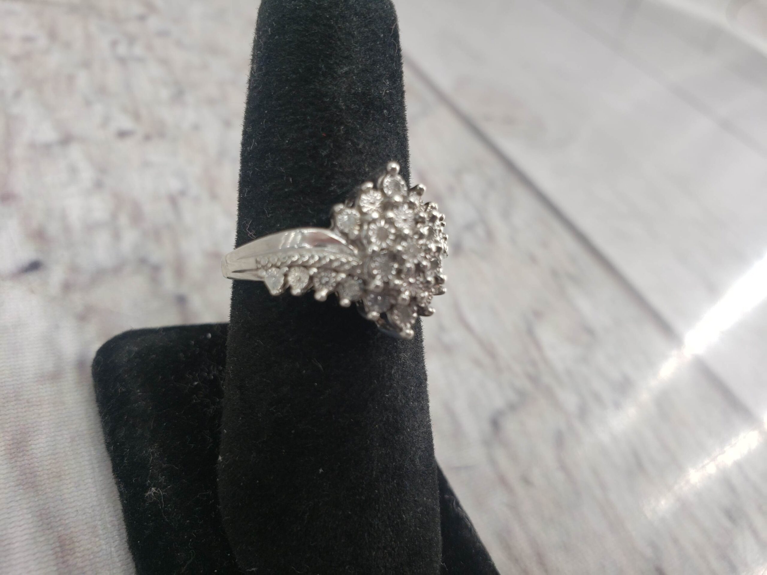 Ring WG Women Sz 8 3.0DWT 10k White Gold, Diamond Cluster