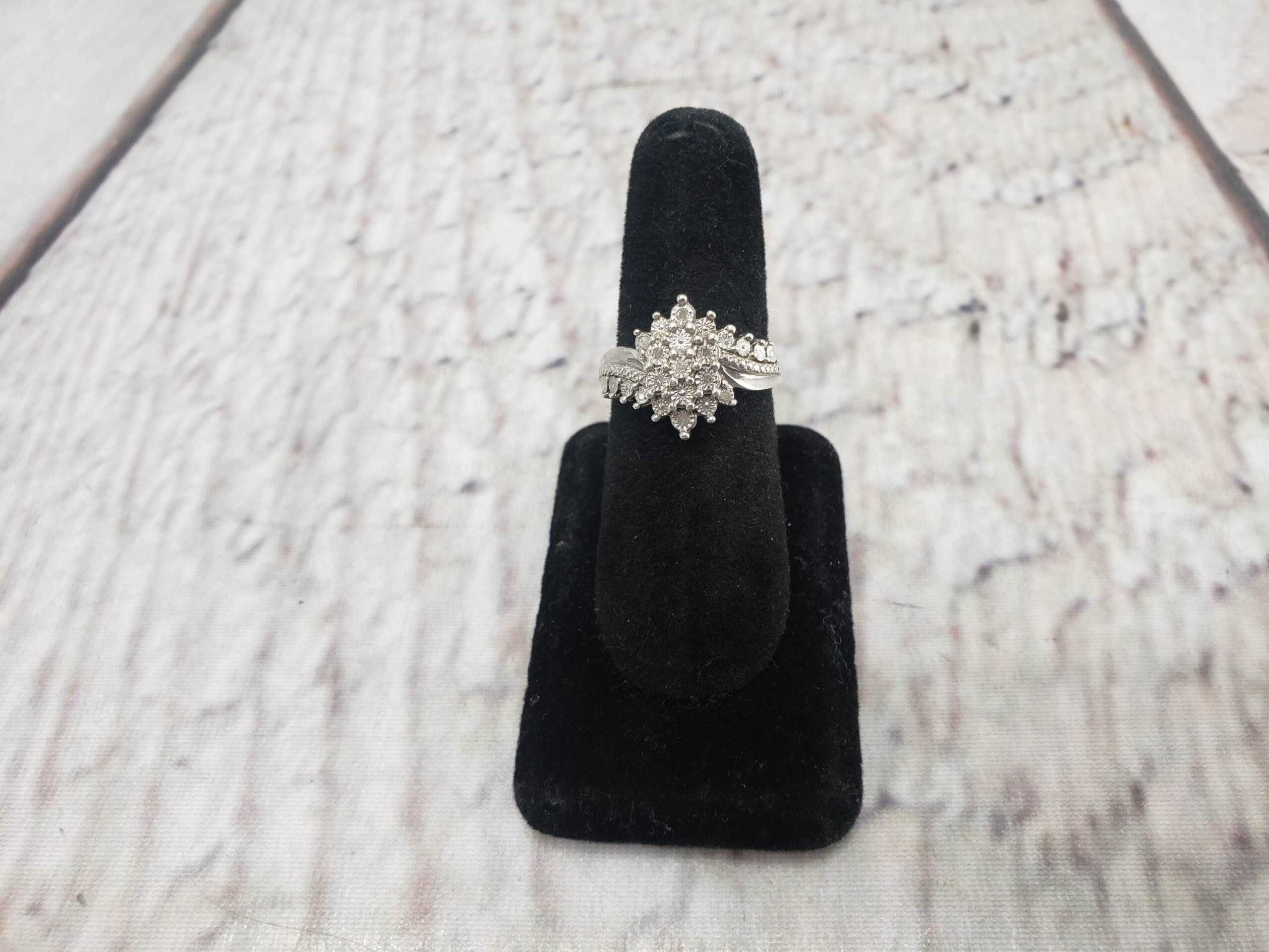 Ring WG Women Sz 8 3.0DWT 10k White Gold, Diamond Cluster