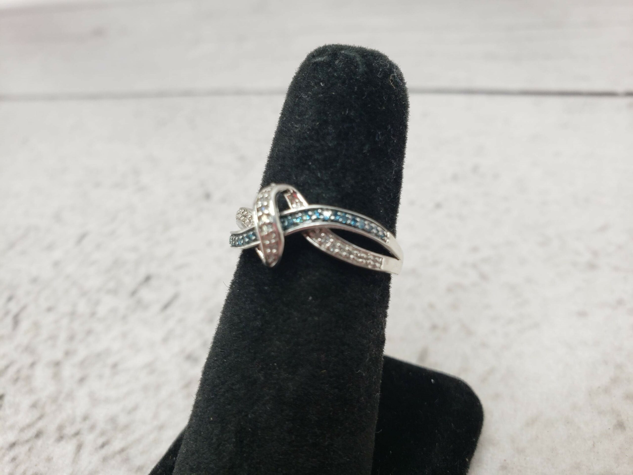 Ring SS Women Sz 6.5 2.9g .925 Sterling Silver Band