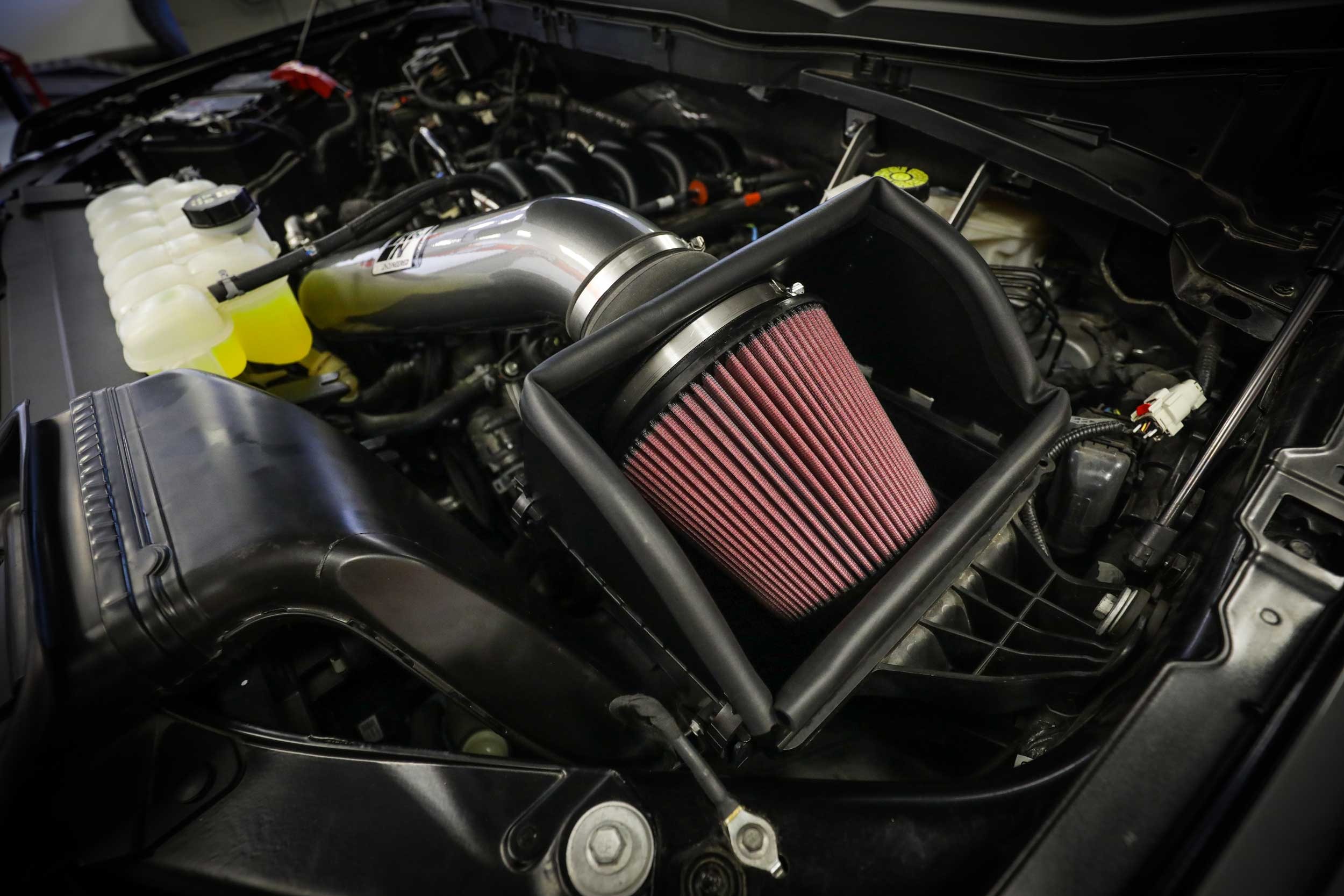 K&N Performance Air Intake System 77-2616KC