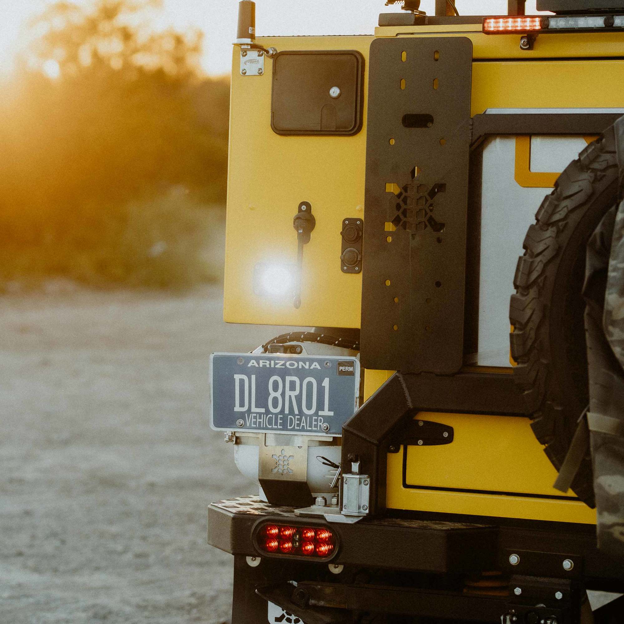 KC HiLiTES KC FLEX ERA 1 LED 2-Light Flush Mount Kit Rear Ext Wiring Harness & Sprd Bm Ptrn 521