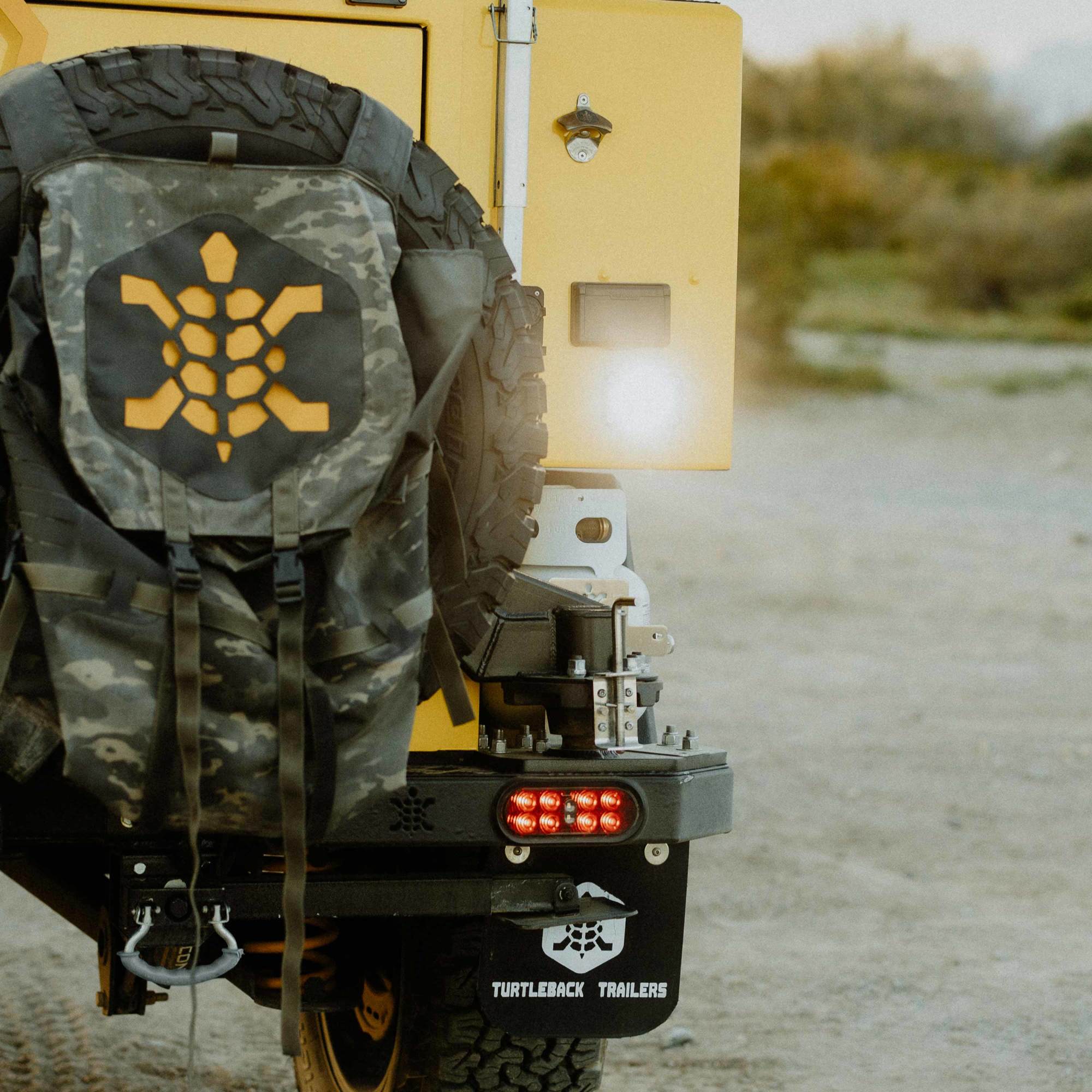 KC HiLiTES KC FLEX ERA 1 LED 2-Light Flush Mount Kit Rear Ext Wiring Harness & Sprd Bm Ptrn 521