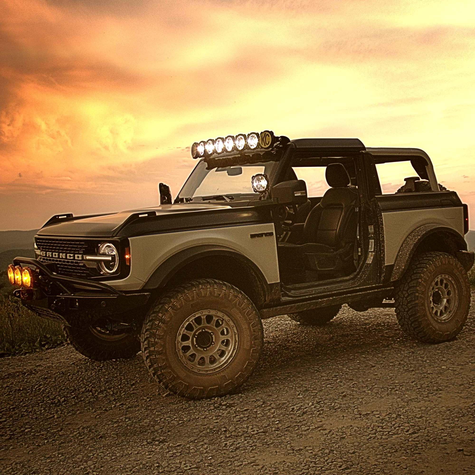 KC HiLiTES KC Pro6 LED 6in Ditch Wide-40 Driving 2-Light System - 2021+ Ford Bronco 97160