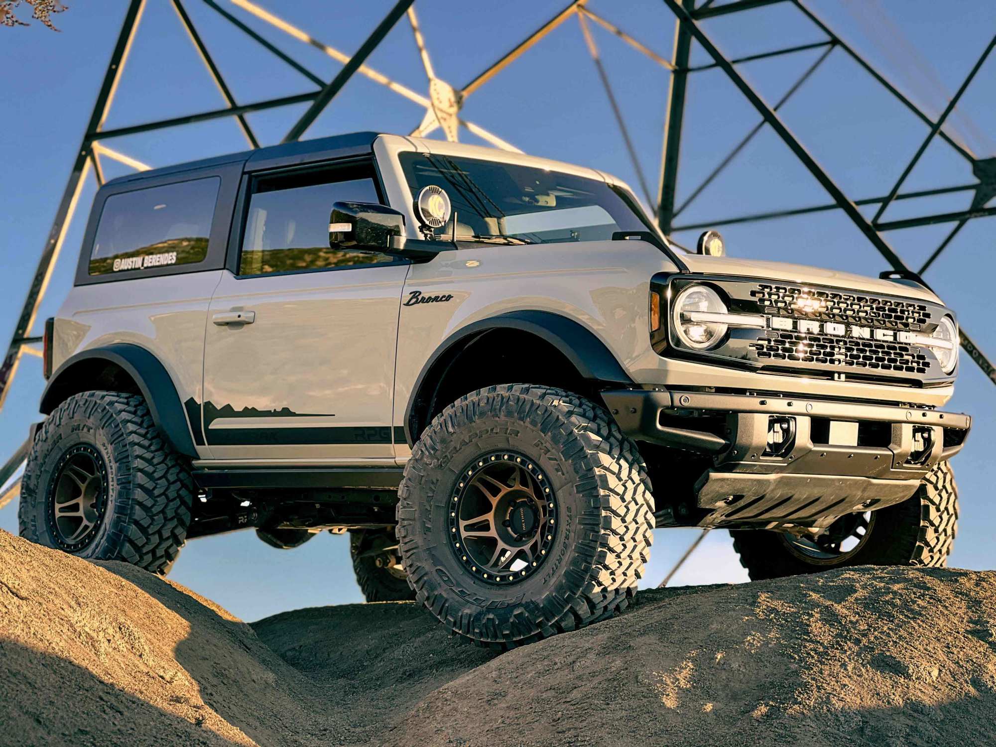 KC HiLiTES KC SLIMLITE LED Ditch Spot 2-Light System - 2021+ Ford Bronco 97161