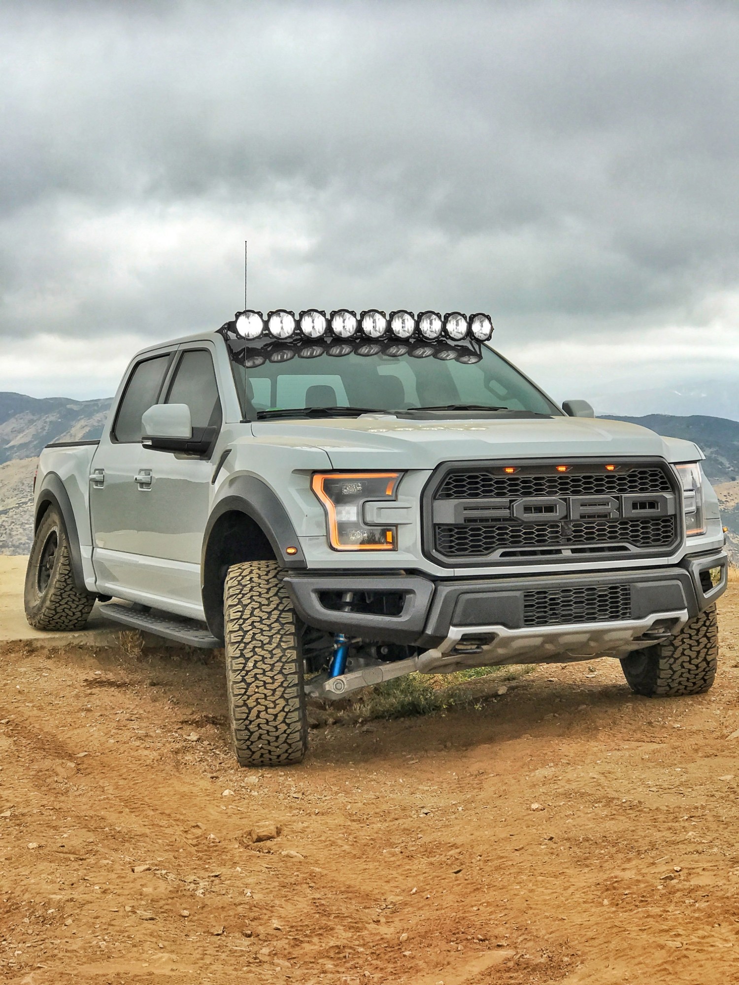 KC HiLiTES KC Pro6 Gravity LED 57in 9-Light Combo System - 2015-2020 Ford F-150 Raptor 91333