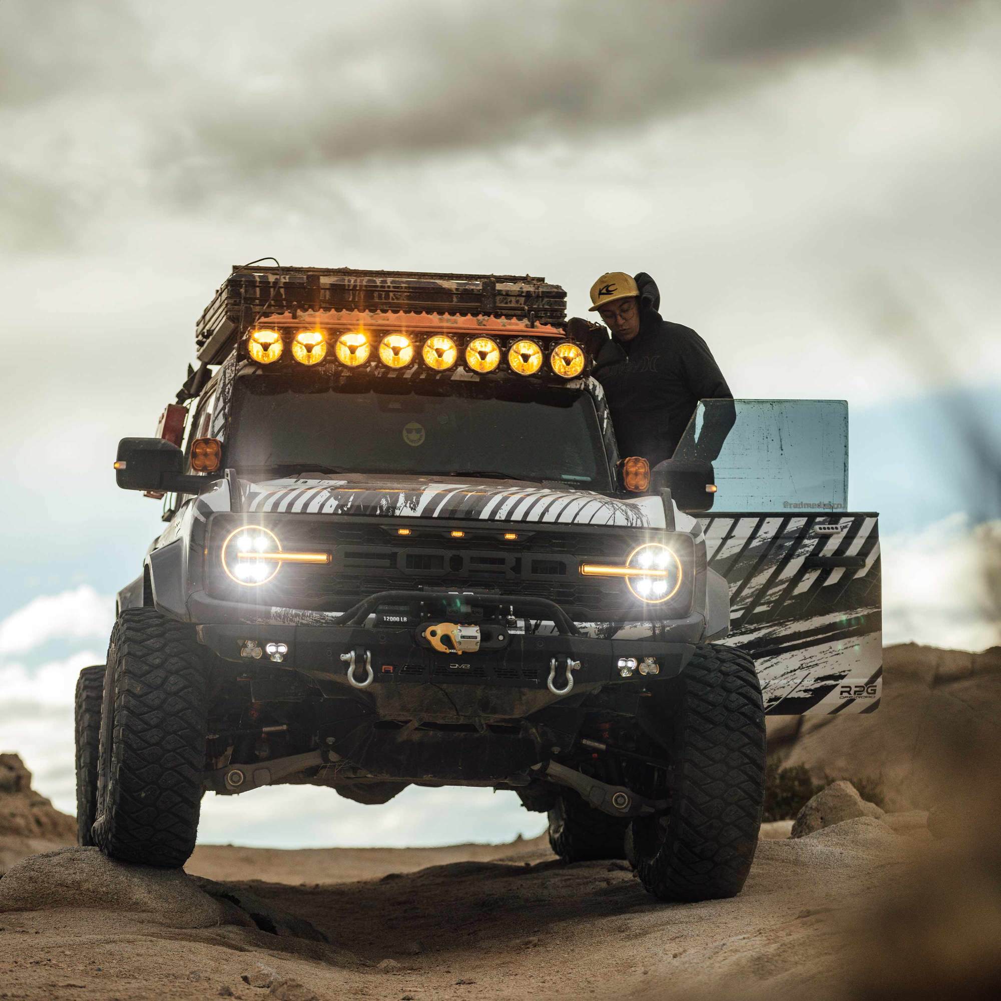 KC HiLiTES Gravity® Titan™ LED - 8-Light 50" Light Bar 91418
