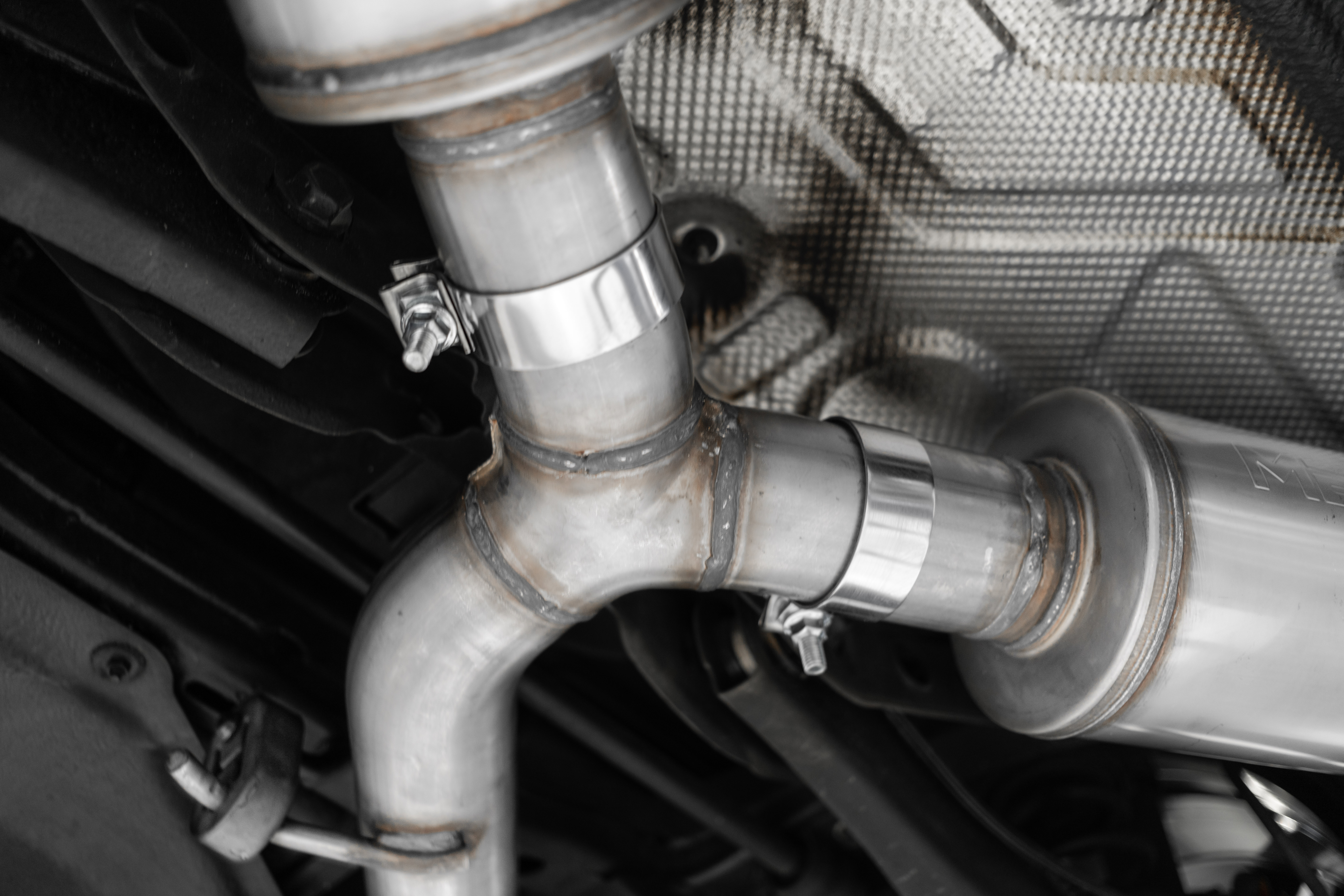 MBRP Exhaust 3in. Cat-Back. Dual Split Rear Exit. T304. CF Tips S47063CF