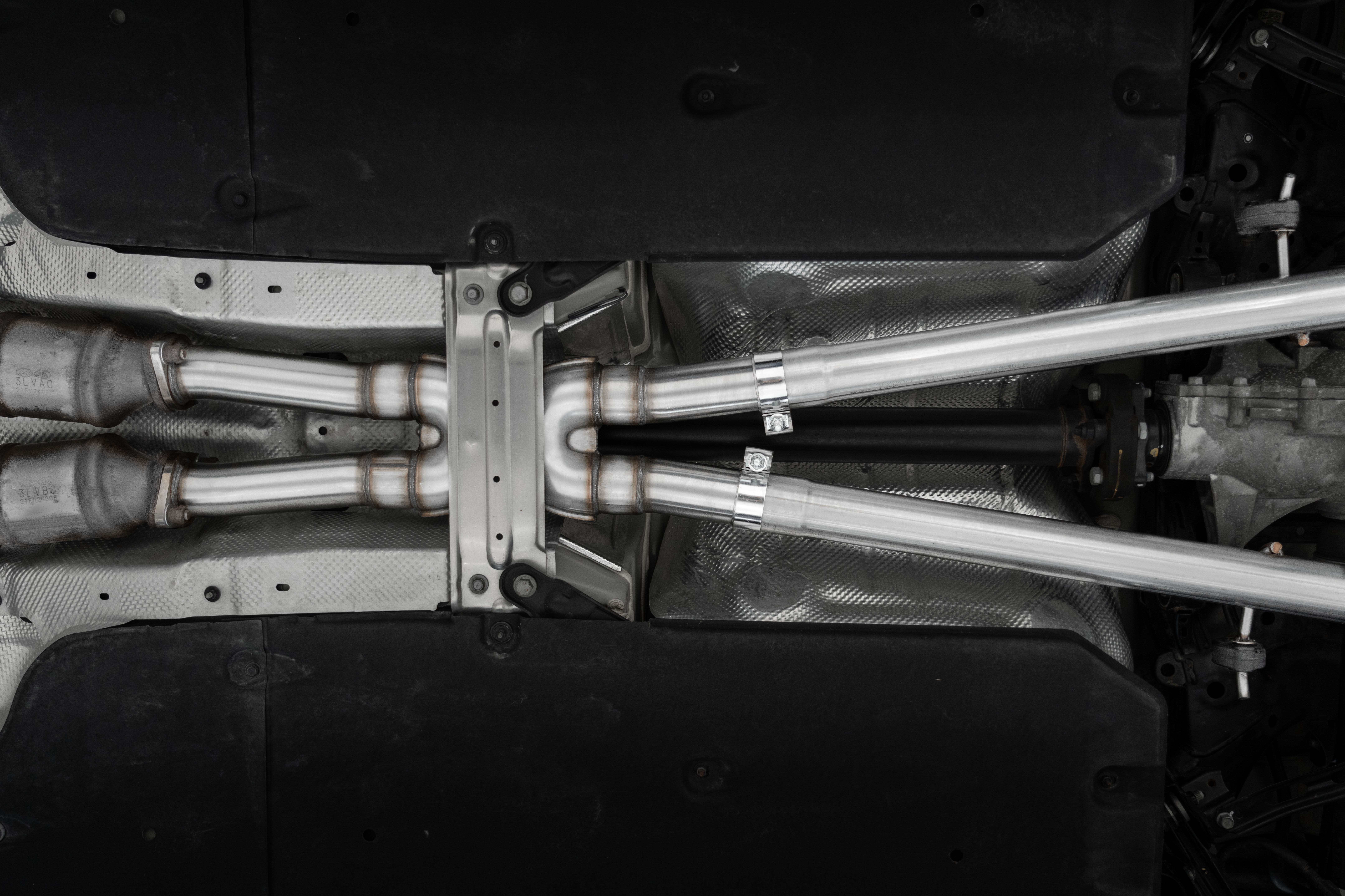 MBRP Exhaust 2.5in. Cat-Back. Dual Split Rear. Quad Outlet. T304 S4708304