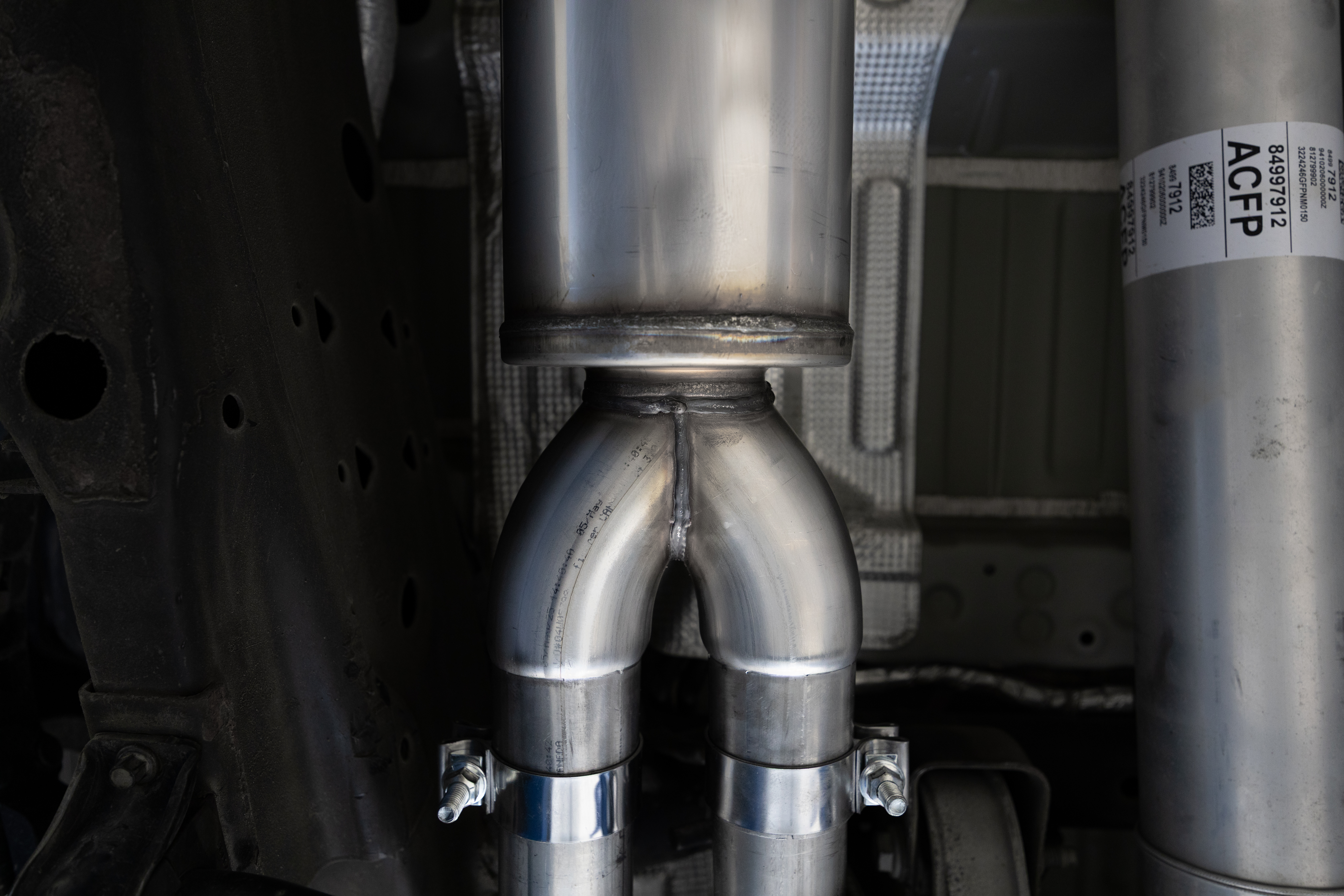 MBRP Exhaust MBRP 3-Inch Cat-Back, 2.5-Inch Dual Split Rear, T304, Street. S5007304