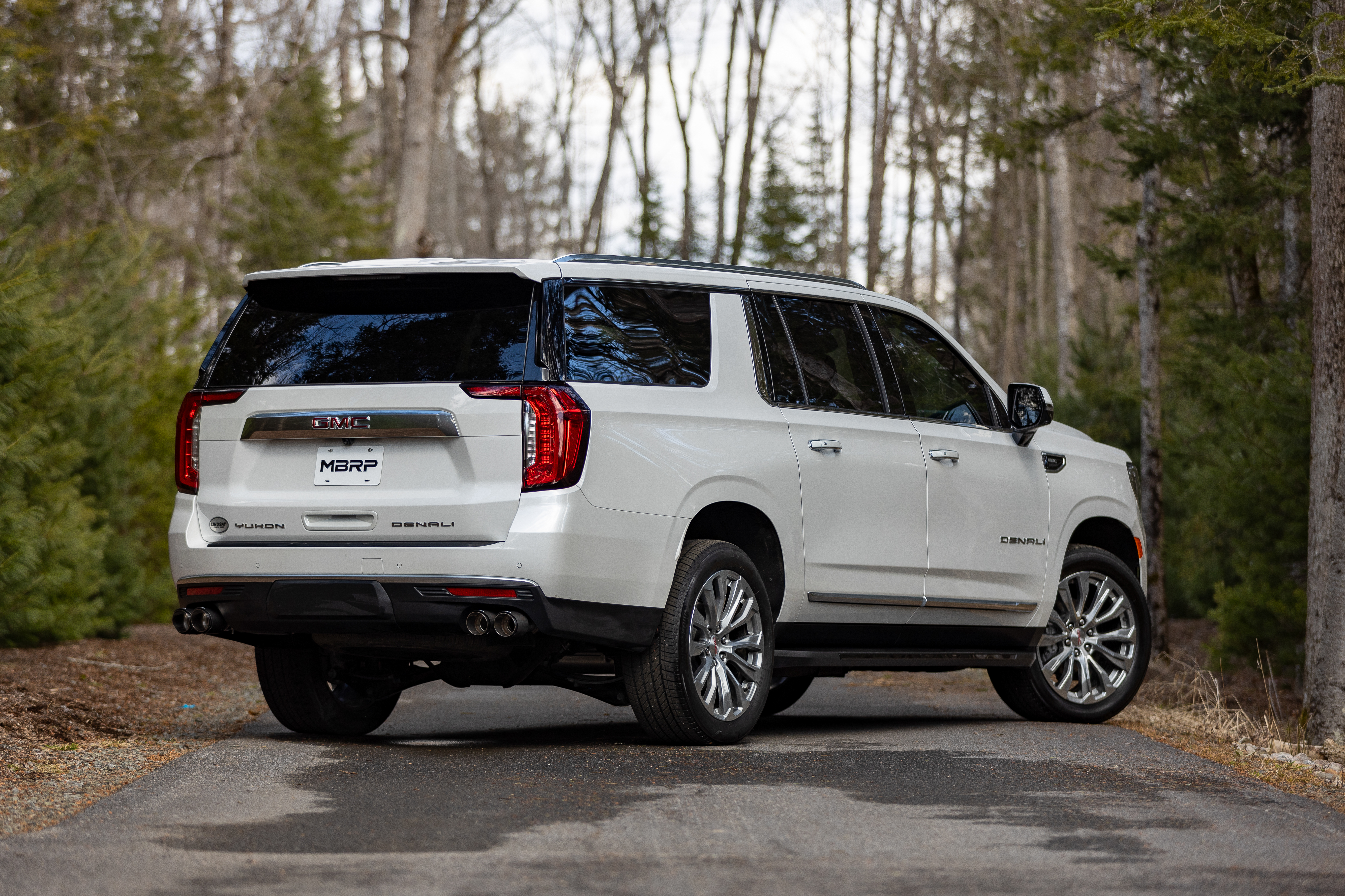 MBRP Exhaust MBRP 3 in. Cat-Back, 2.5in. Dual Split Rear Exit, T304 with CF Tips S50593CF