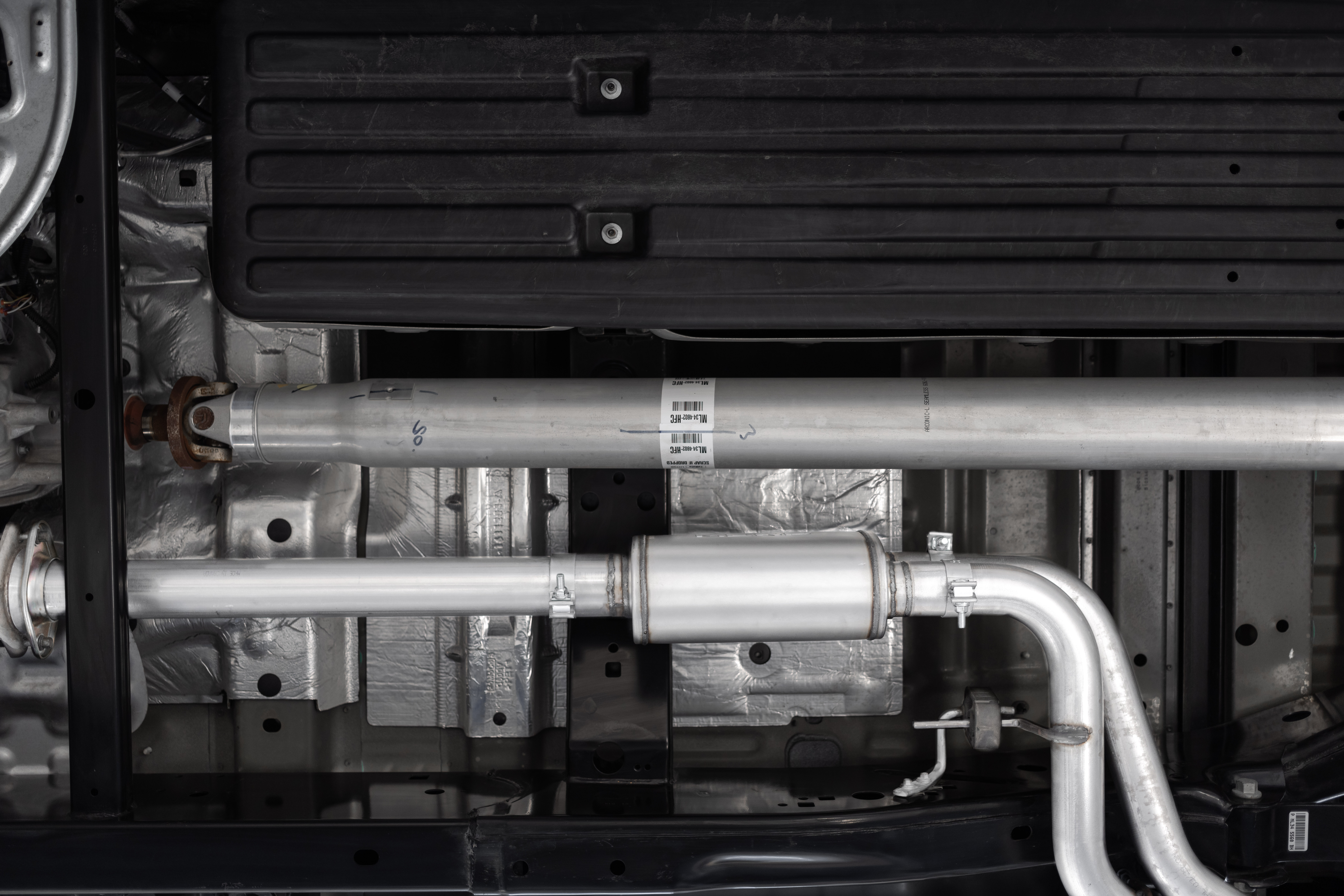 MBRP Exhaust 3in. Cat-Back. 2.5in. Dual Pre-Axle. BLK S5217BLK