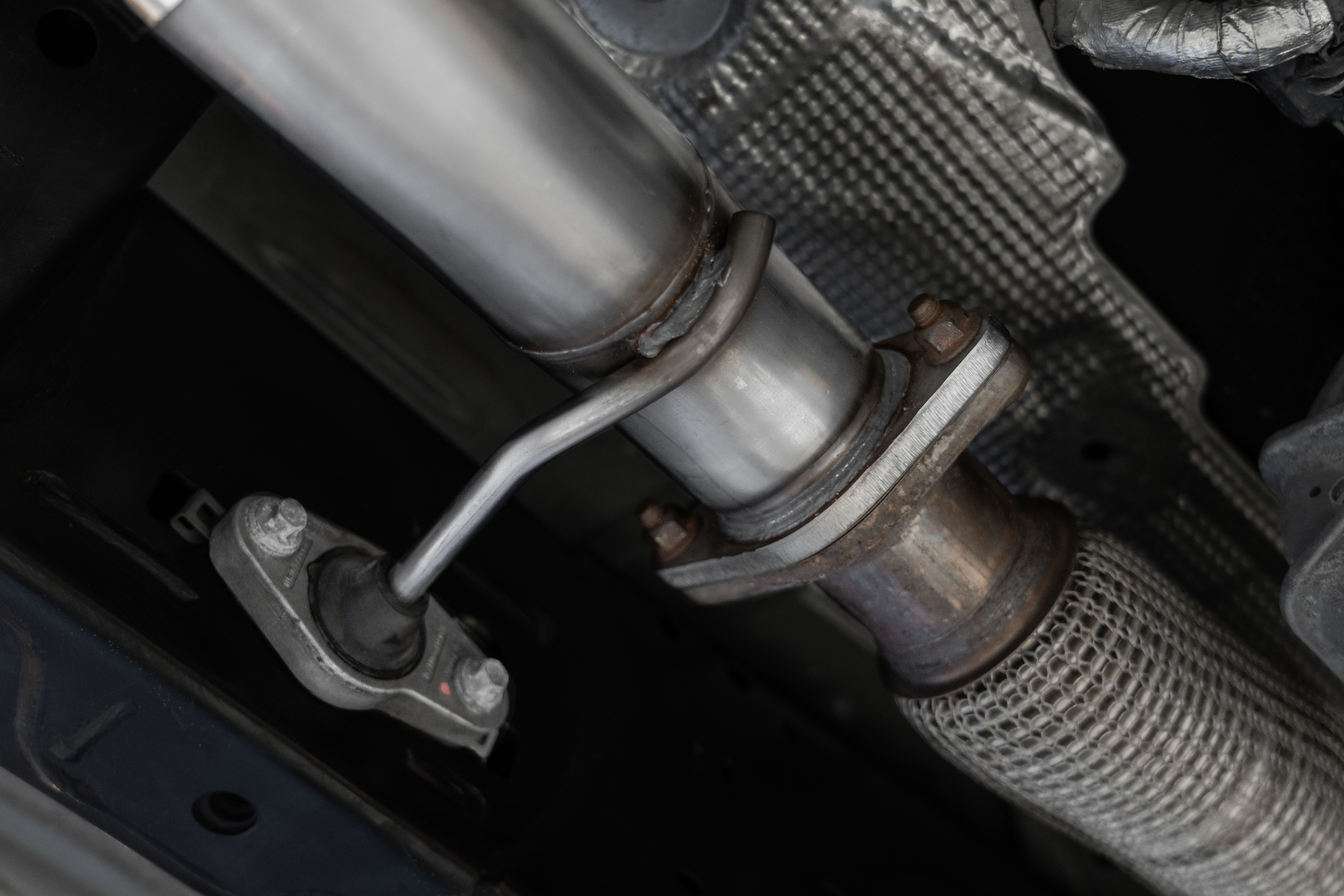 MBRP Exhaust 3in. Cat-Back. 2.5in. Dual Split Rear Exit. T304 S5241304