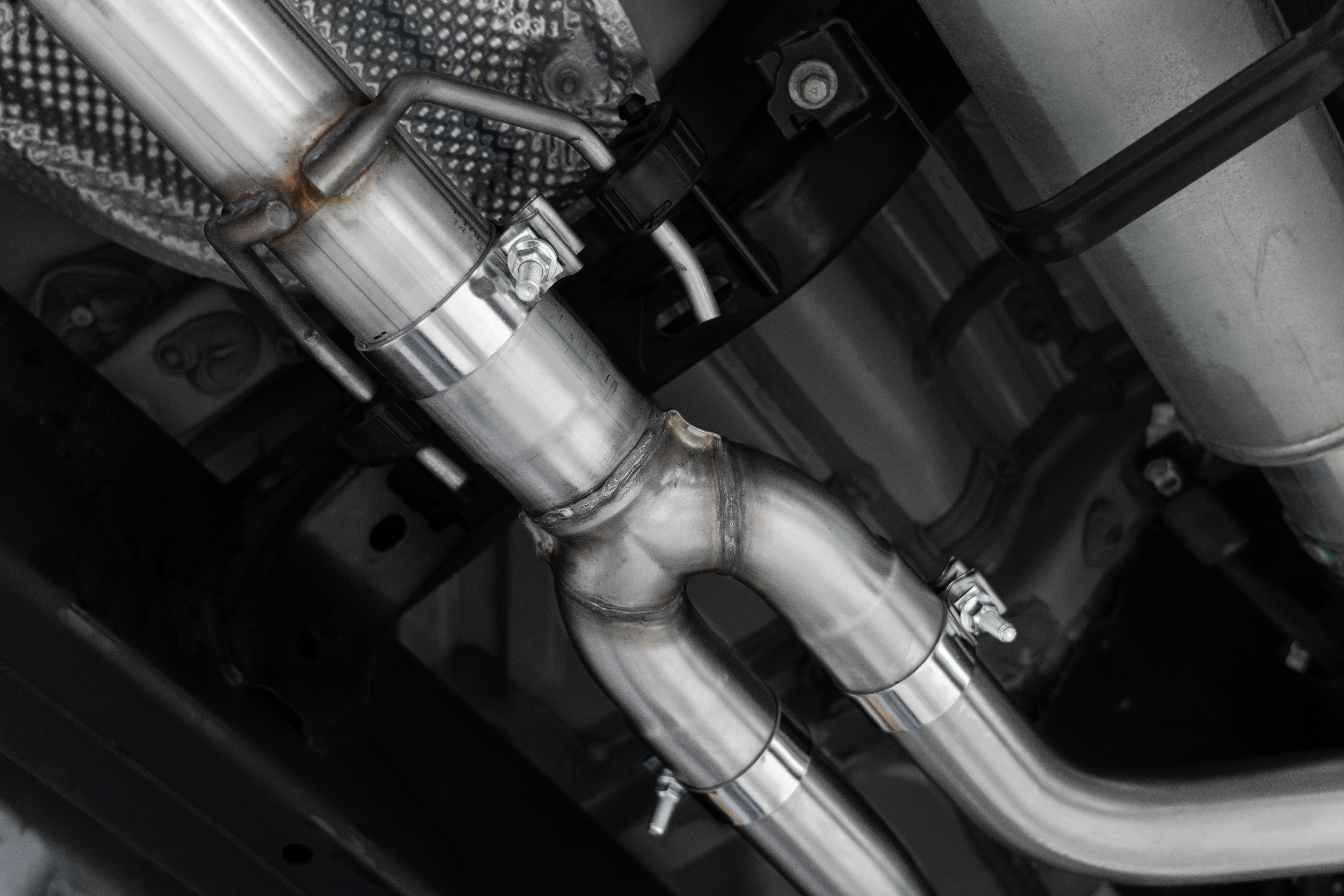 MBRP Exhaust 2.5in. Cat-Back. 3in. Single Side Exit. T304 S5301304