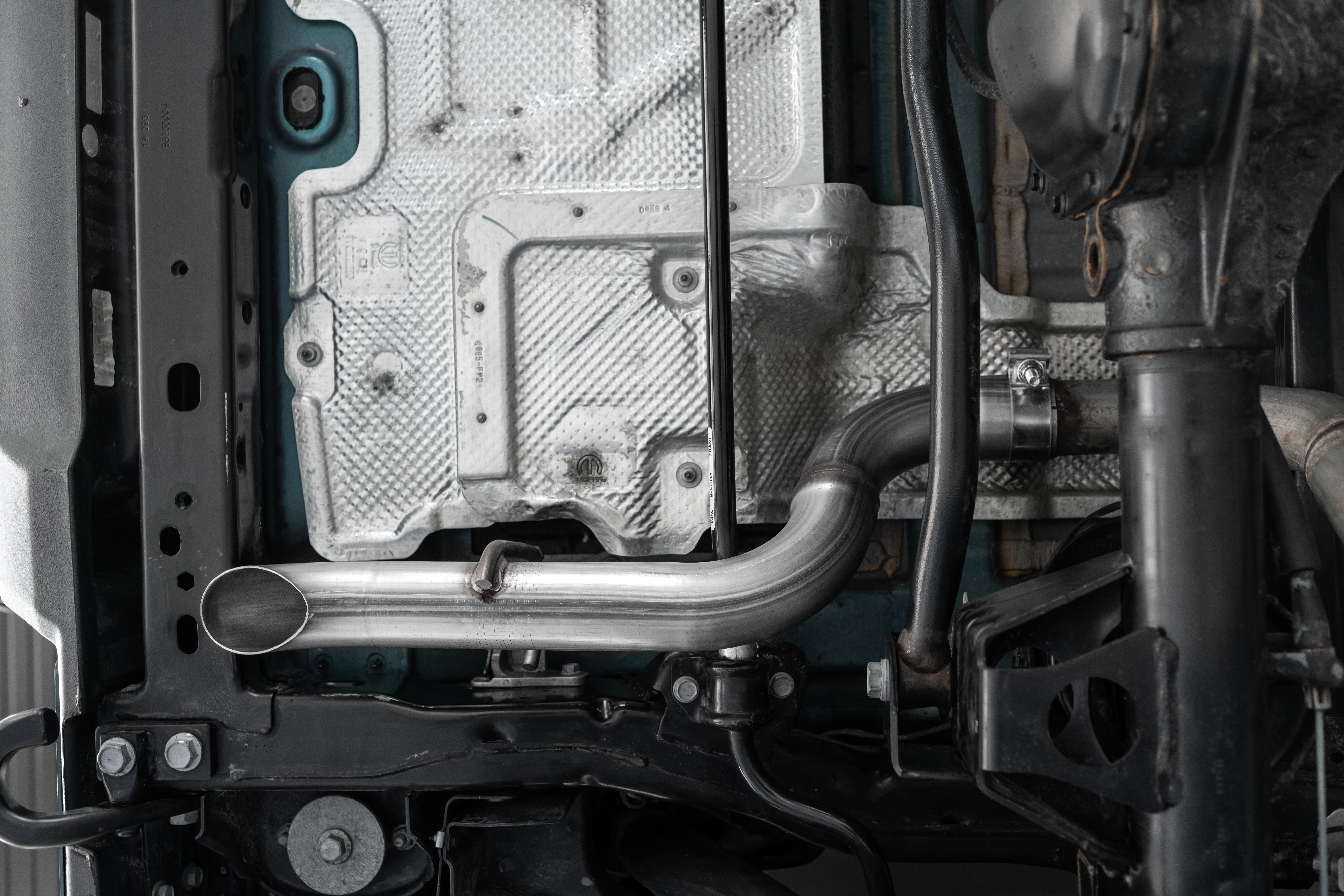 MBRP Exhaust 2.5in. Axle-Back. High Clearance. Single Rear Exit. Race Version. T409 S5527409