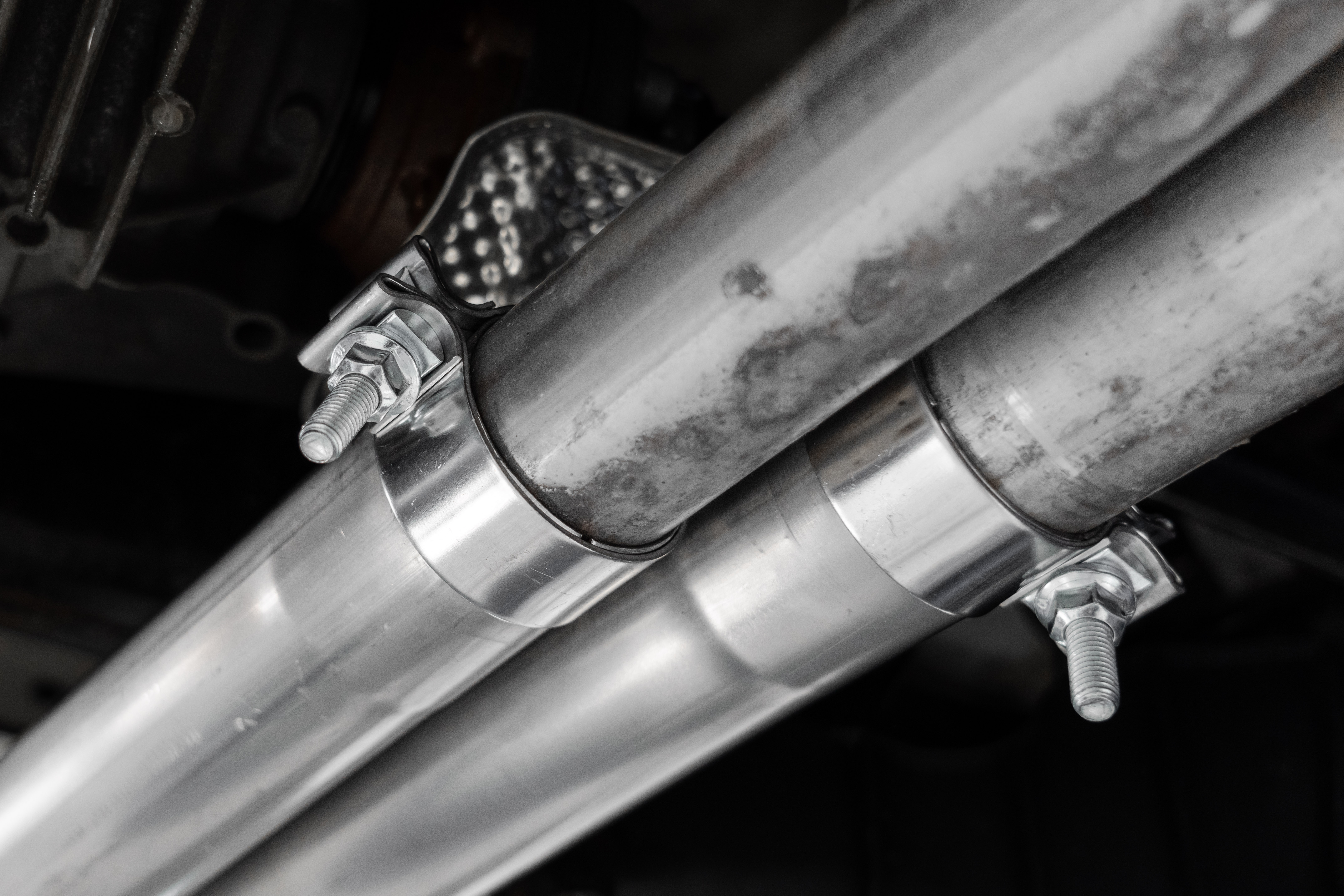 MBRP Exhaust 2.5in. Axle-Back. Dual Rear Exit. T304 S5604304