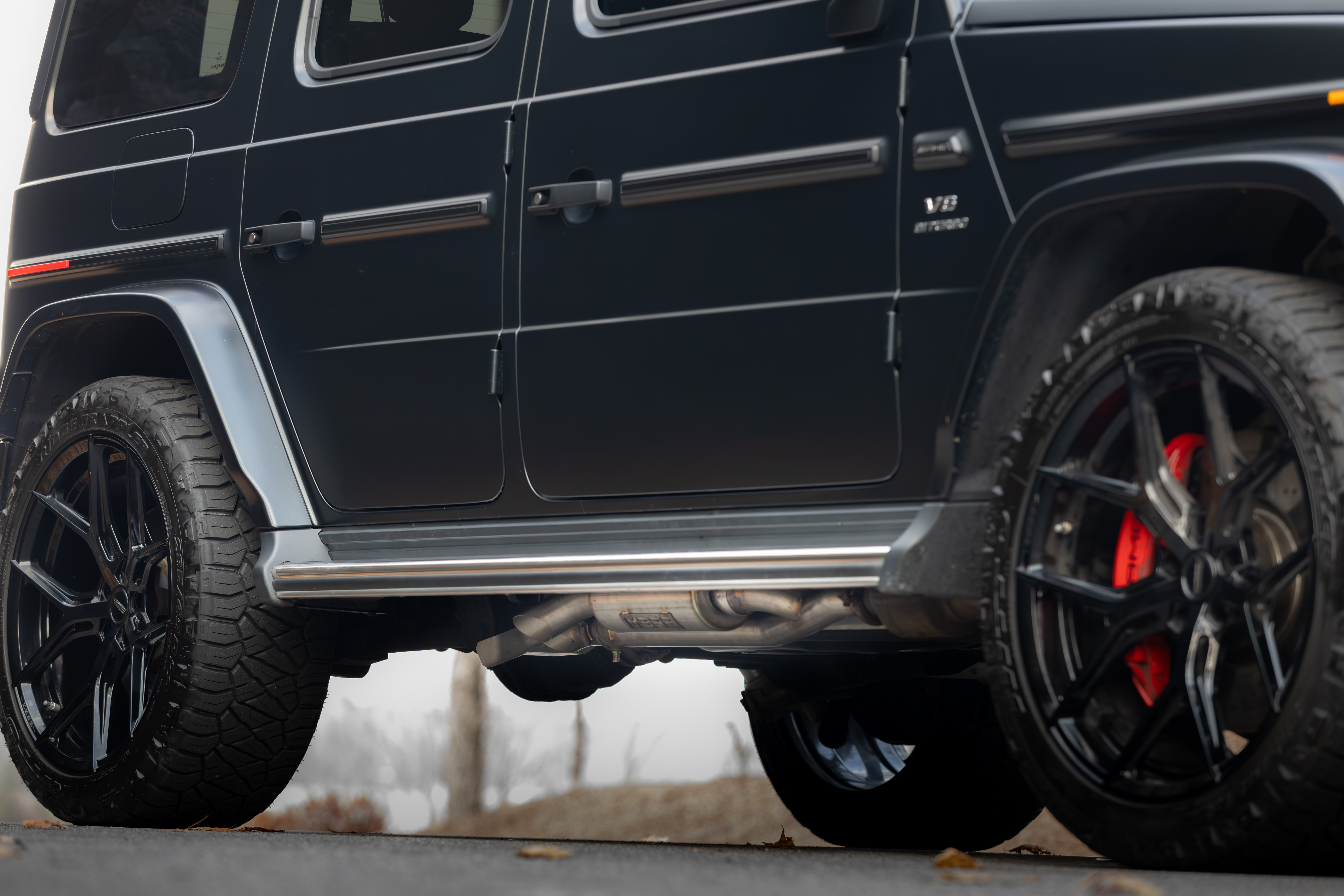 MBRP Exhaust 2.5in. Pre-Axle Cat-Back. Dual Split Side. Quad Outlet. Active S5601304