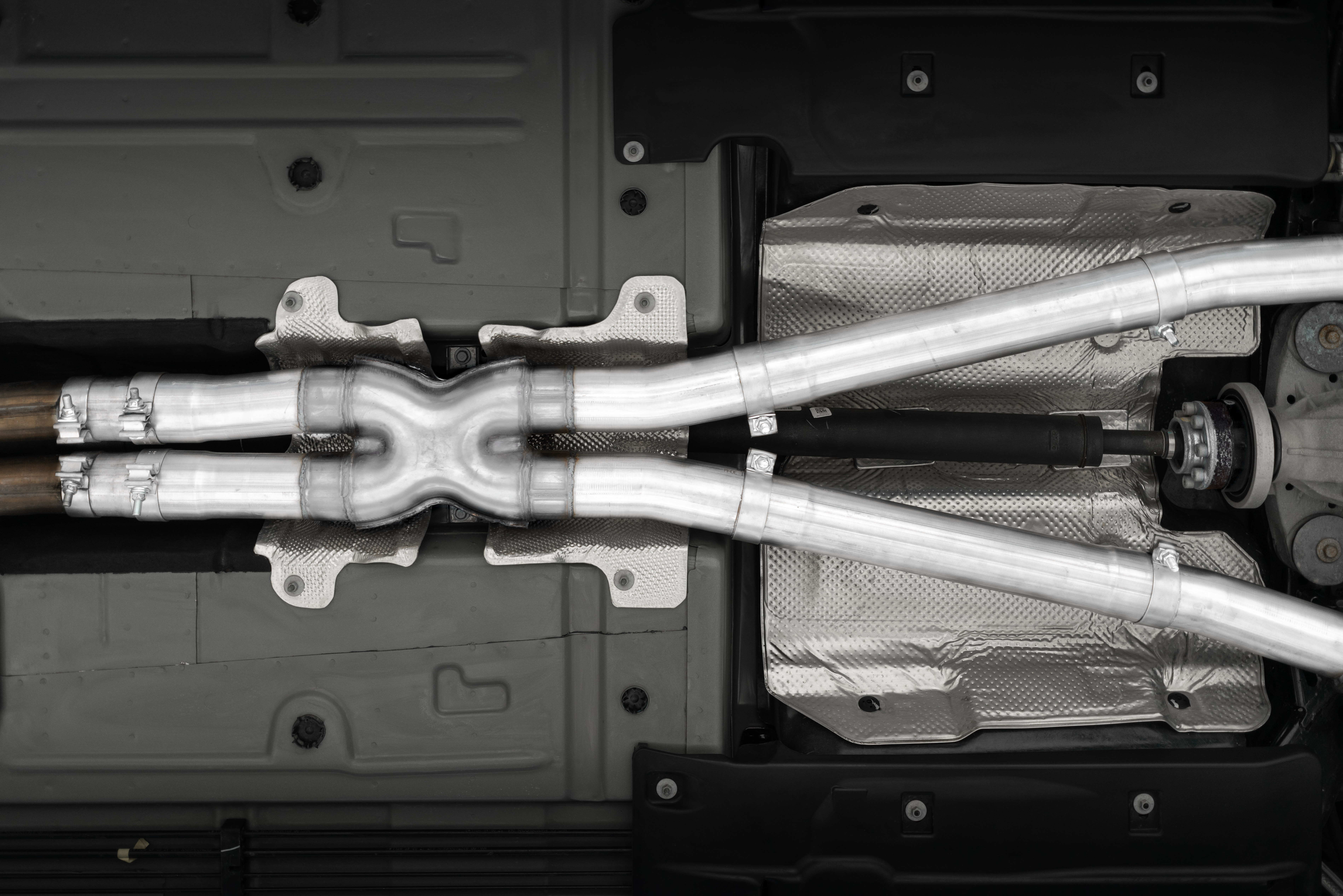 MBRP Exhaust 3in. Cat-Back. Dual Rear Exit. Race Version. T304. Quad CF Tips S71143CF