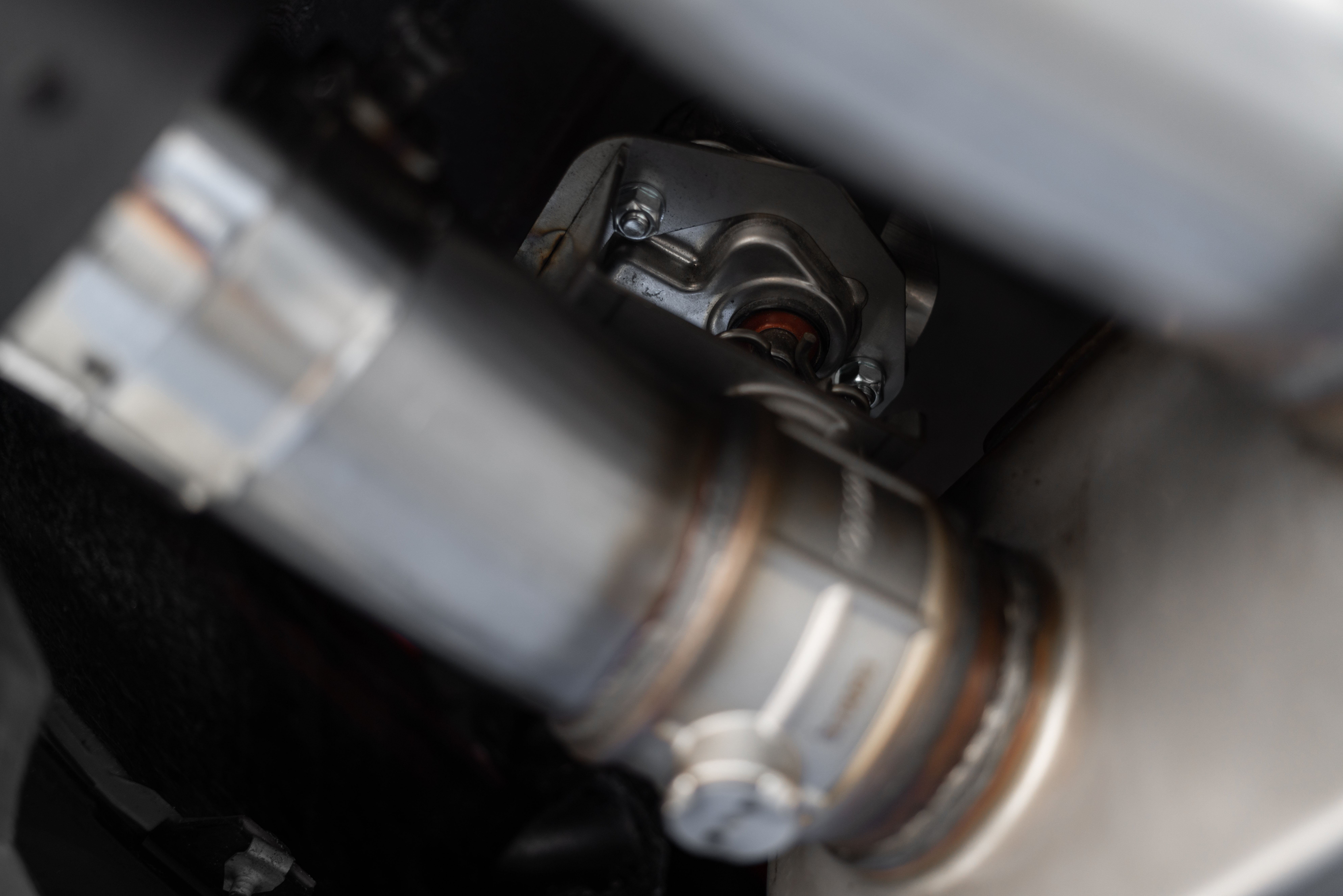 MBRP Exhaust 3in. Cat-Back. Dual Rear Exit. Active Exhaust. T304. Quad CF Tips. S72093CF