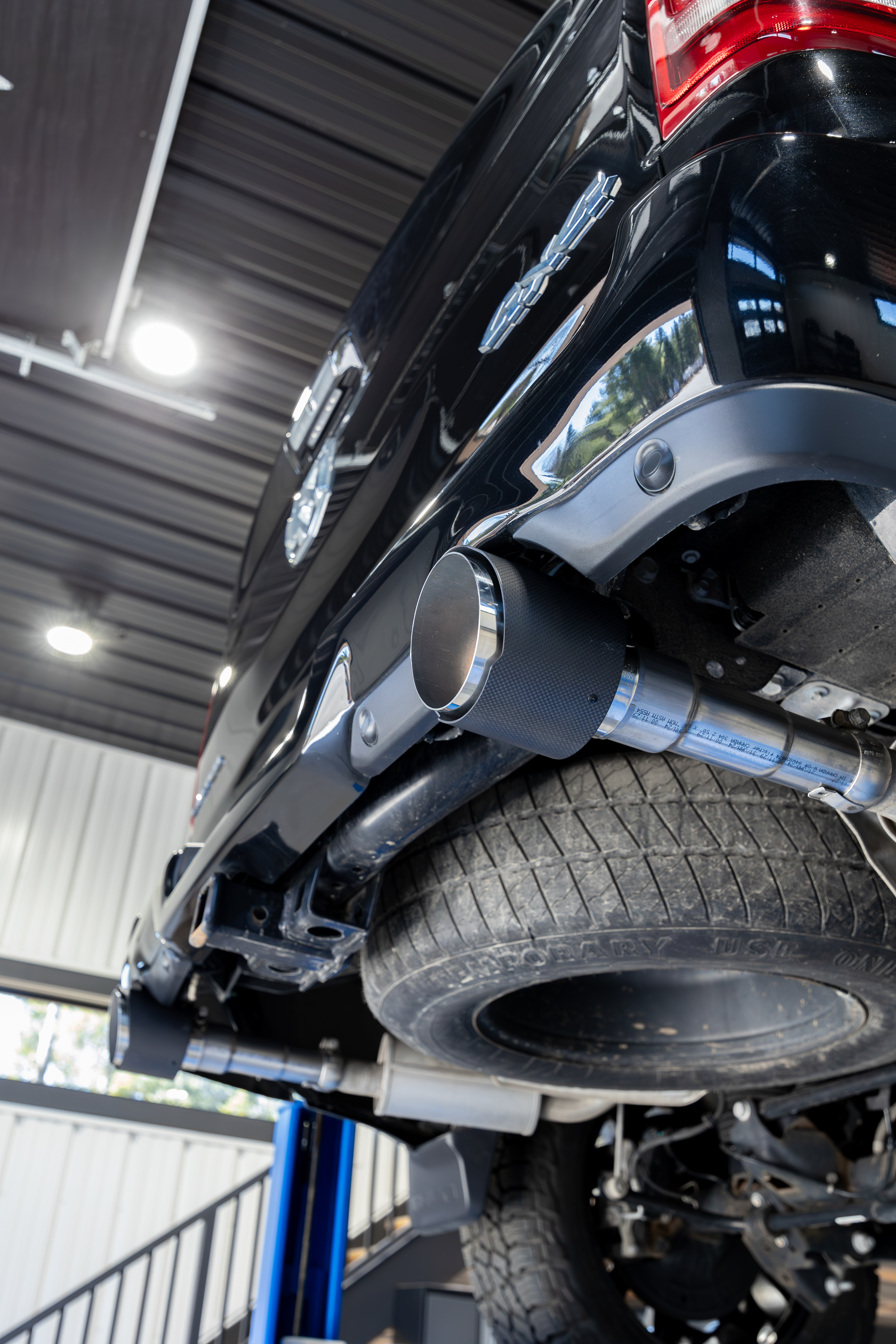 MBRP Exhaust MBRP Tip Set, 5in OD Dual Wall Angle Cut, T304, CF. T5199CF