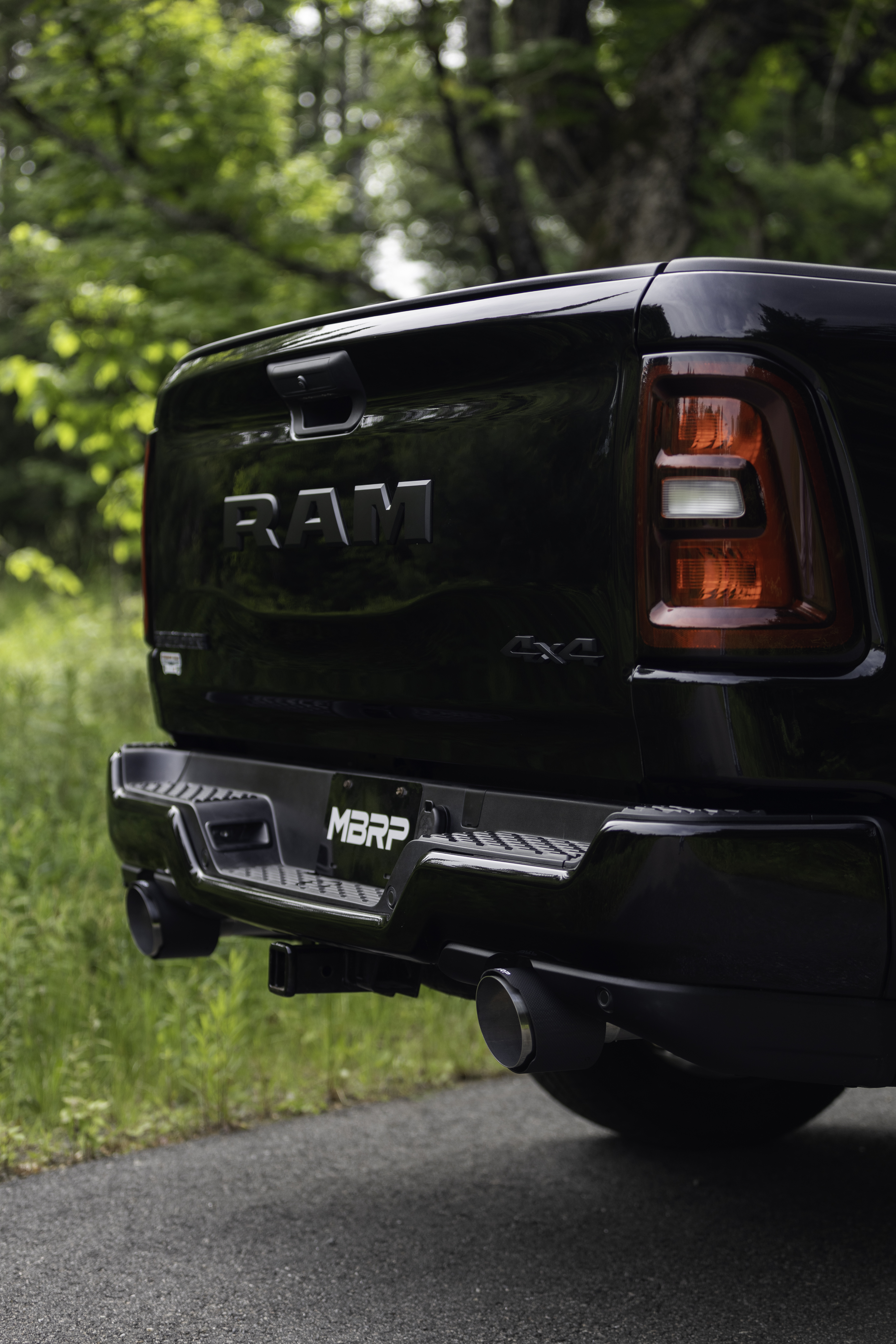 MBRP Exhaust MBRP Tip Set, 5in OD Dual Wall Angle Cut, CF. T5204CF