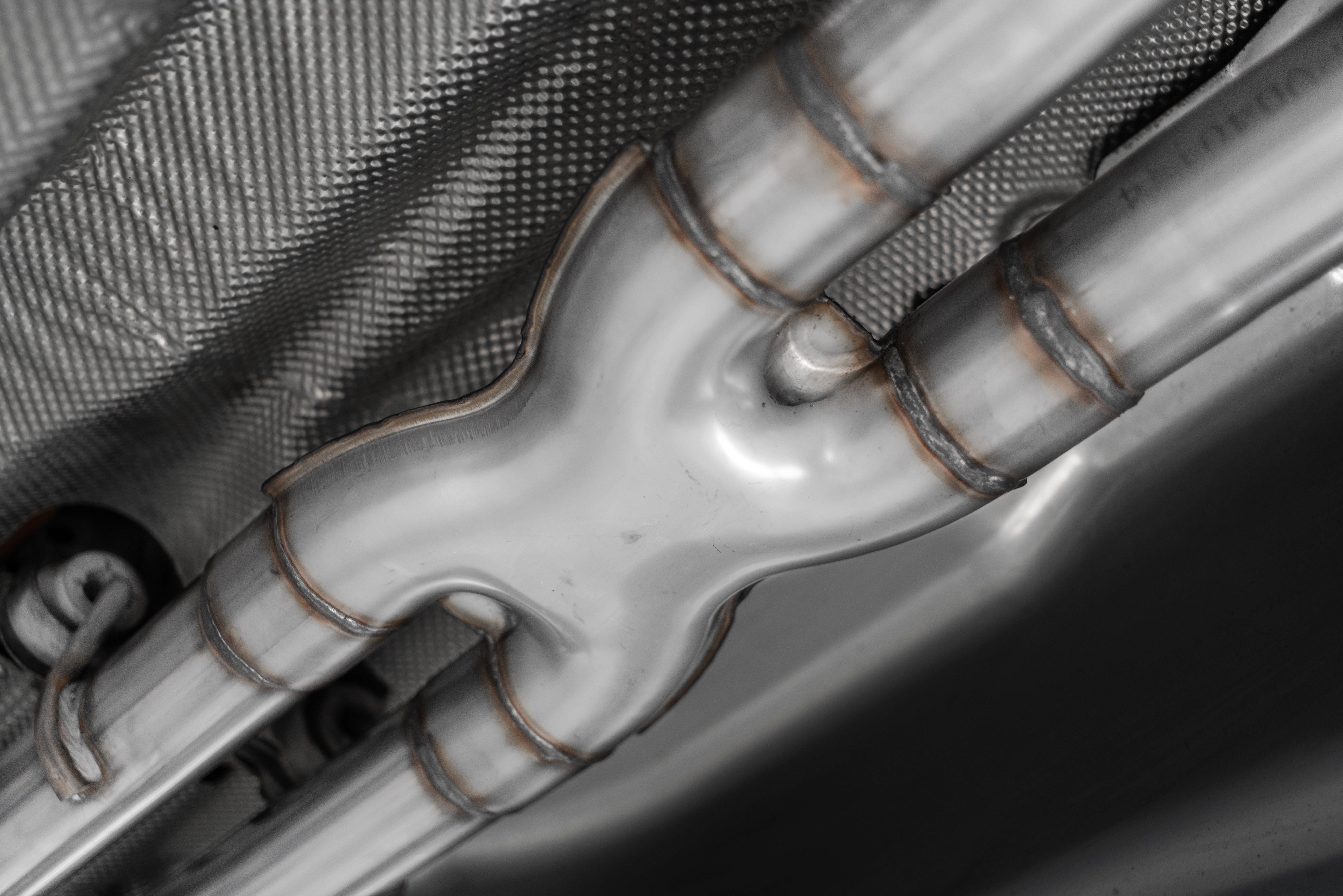 MBRP Exhaust 2.5in Cat-Back. Dual Rear Exit. AL. Quad Tips S5205AL