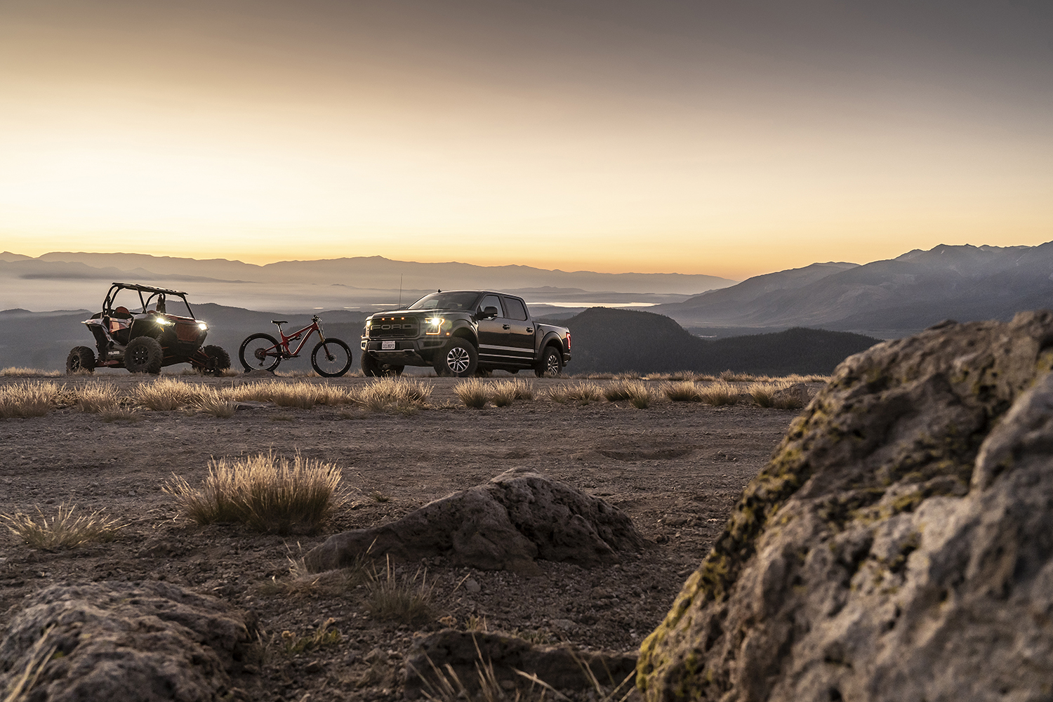 FOX Offroad Shocks PERFORMANCE SERIES 2.0 SMOOTH BODY IFP SHOCK 985-24-238