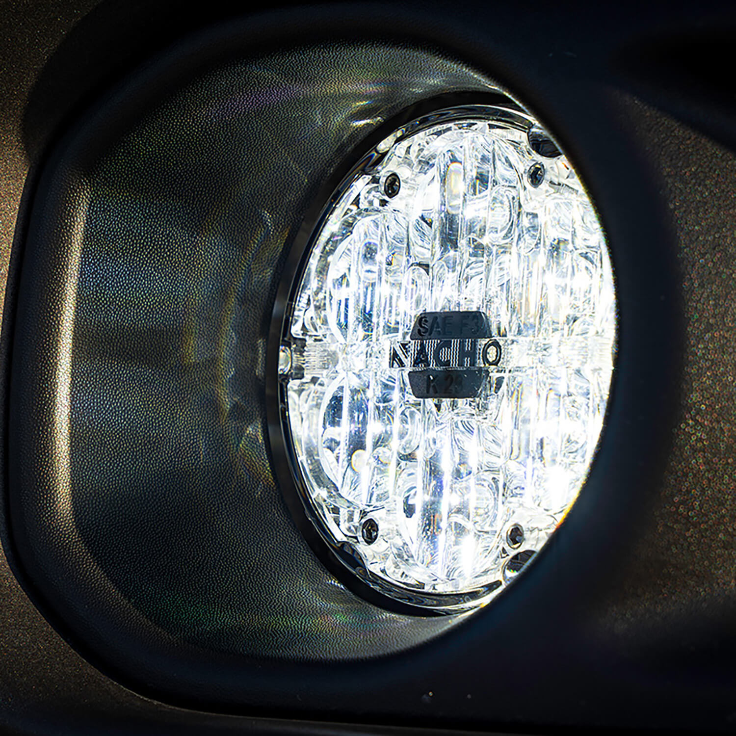 ARB NACHO SAE Only White Plug N Play Fog Light Kit V3JW2KWSO