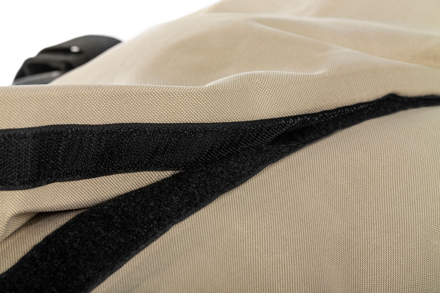 ARB Medium Stormproof Bag 10100330