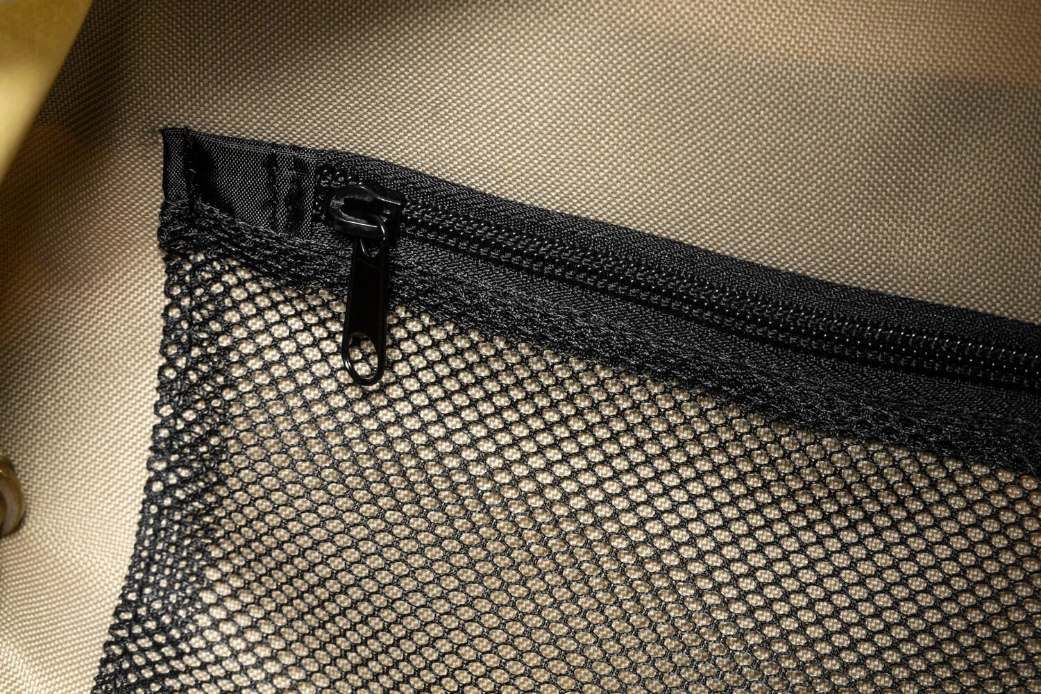 ARB Large Stormproof Bag 10100350