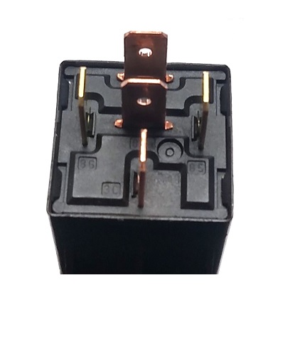 Ridetech 30 amp relay with prewired relay socket. 31900022