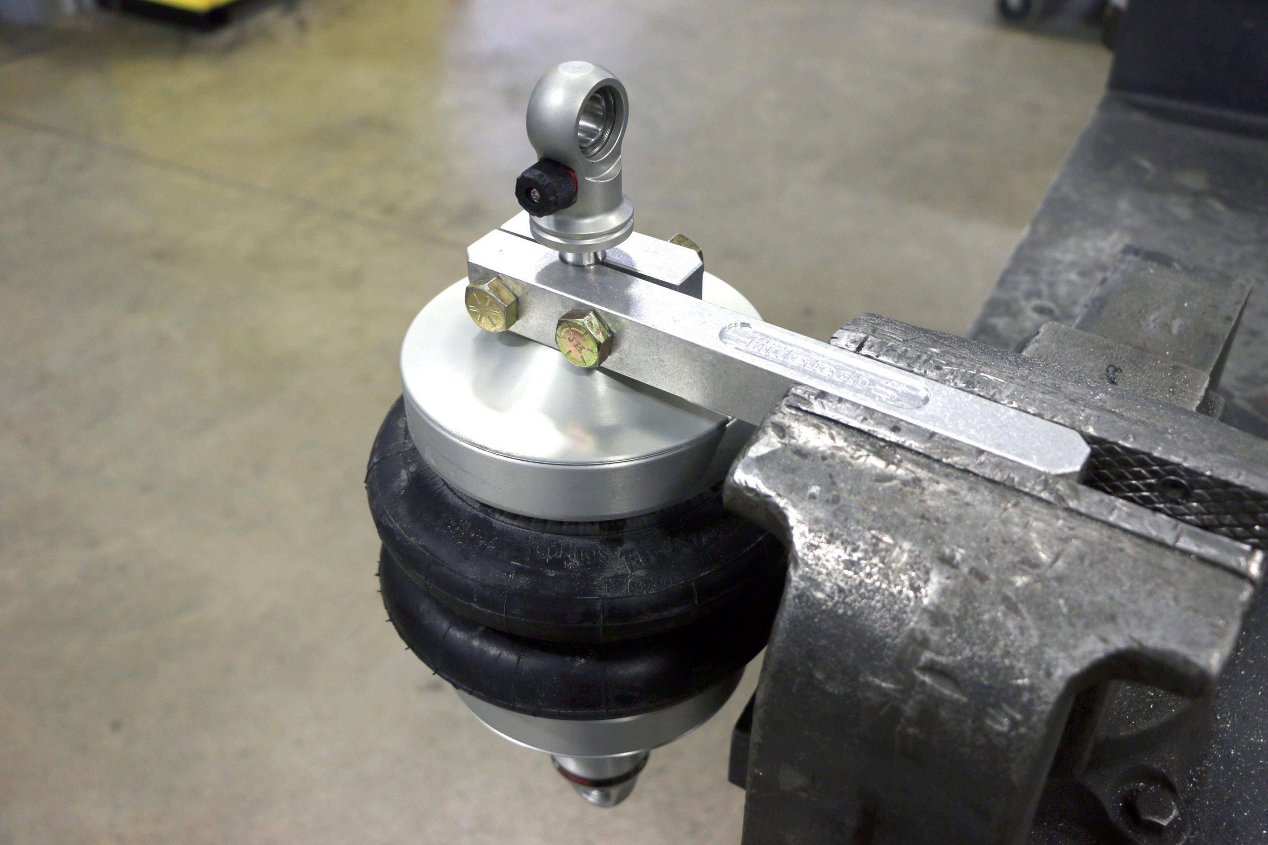 Ridetech Aluminum clamp for 5/8" shock shaft. 85000013