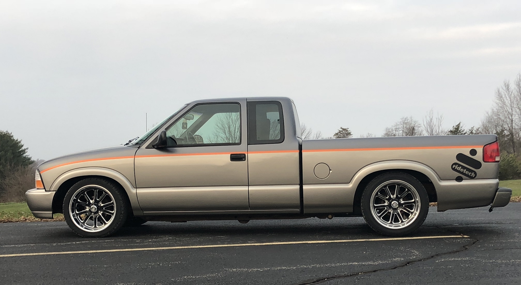 Ridetech HQ Air Suspension System for 1982-2003 S10, S15 and Sonoma w/ 7.5" Differential. 11390297