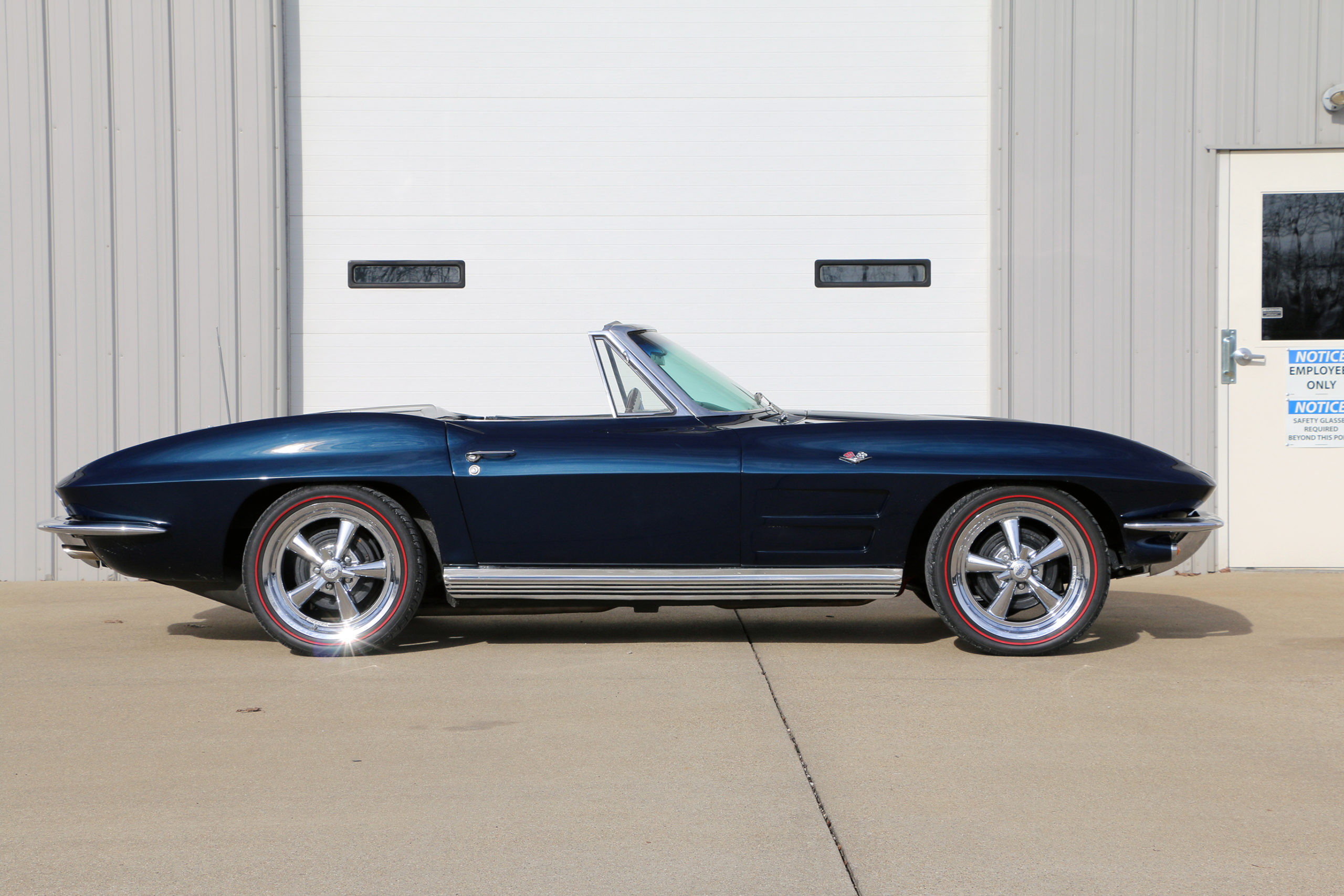 Ridetech StreetGrip system for 1963-1982 Corvette with steel leafs and HQ shocks. 11535020