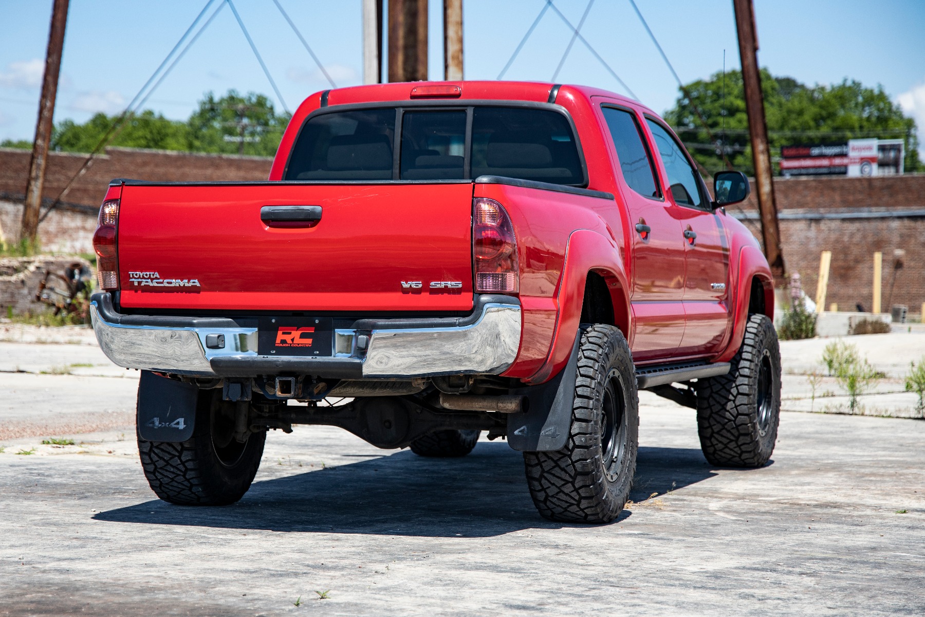 Rough Country 3.5 Inch Lift Kit 74232RED