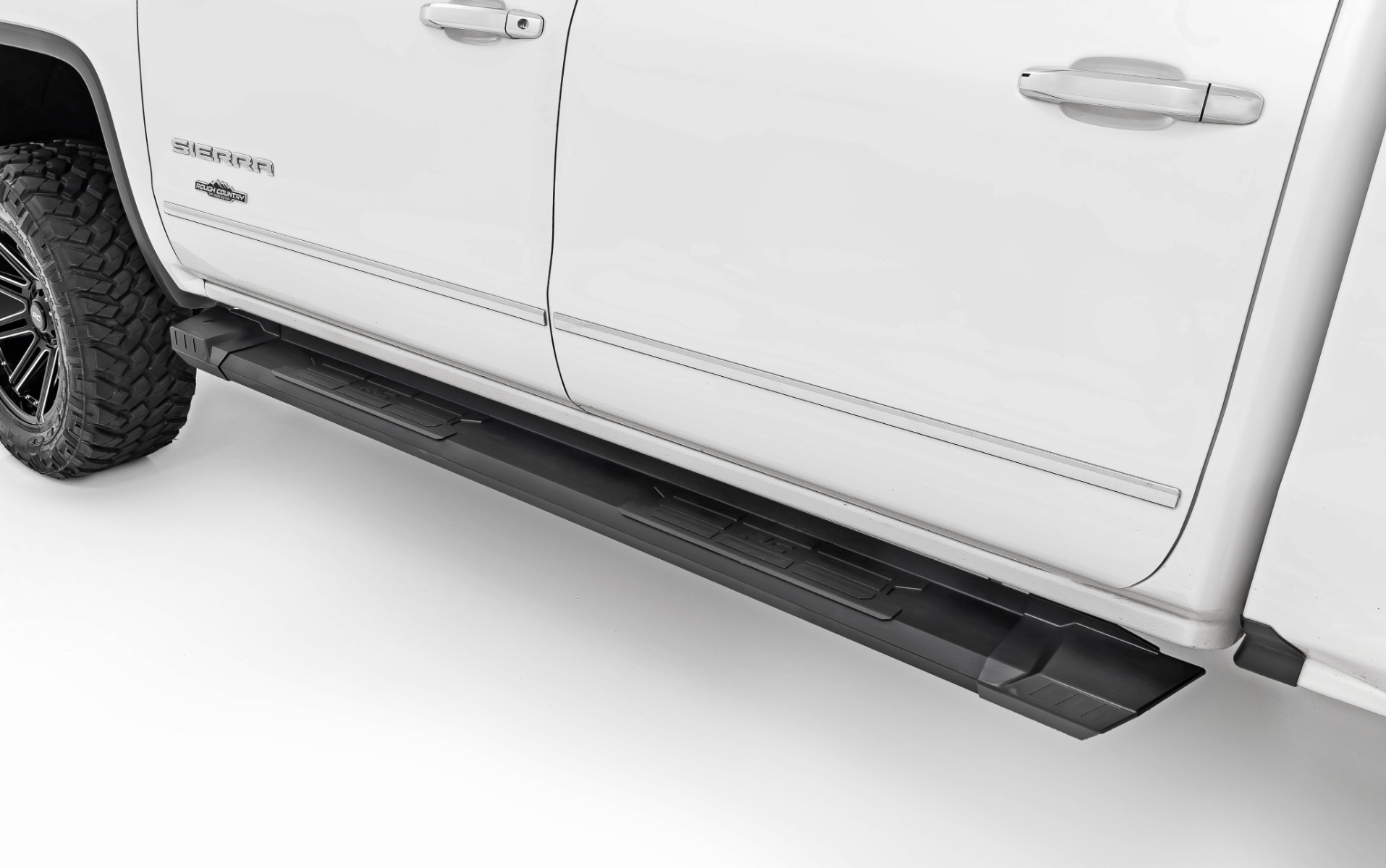 Rough Country HD2 Aluminum Running Boards SRB071785A