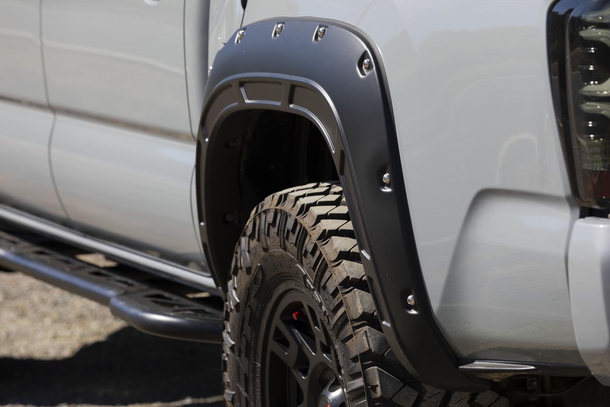 Rough Country Fender Flares A-T11621-202