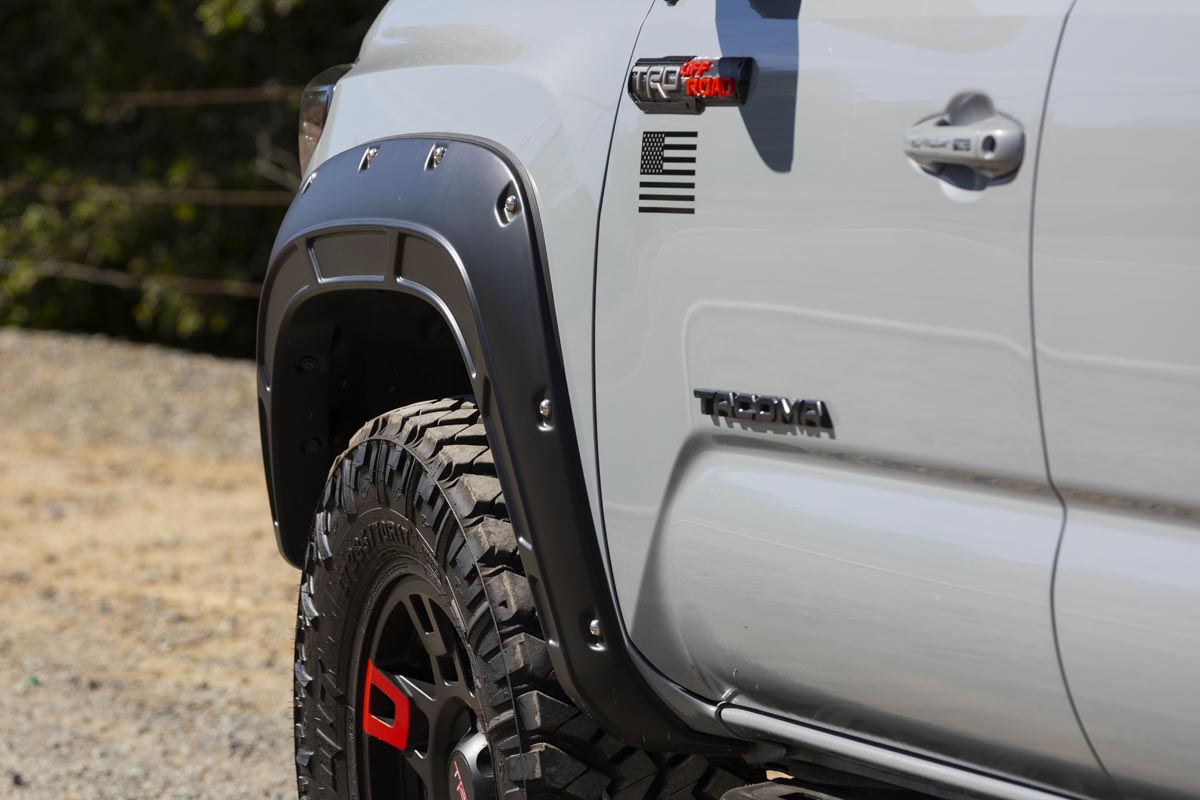Rough Country Fender Flares A-T11621-1G3