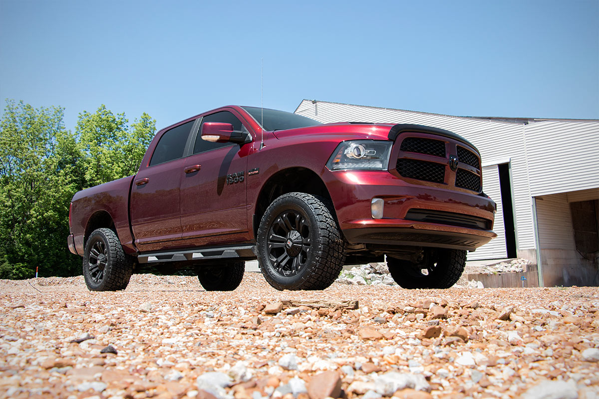 Rough Country 3 Inch Lift Kit 31240RED