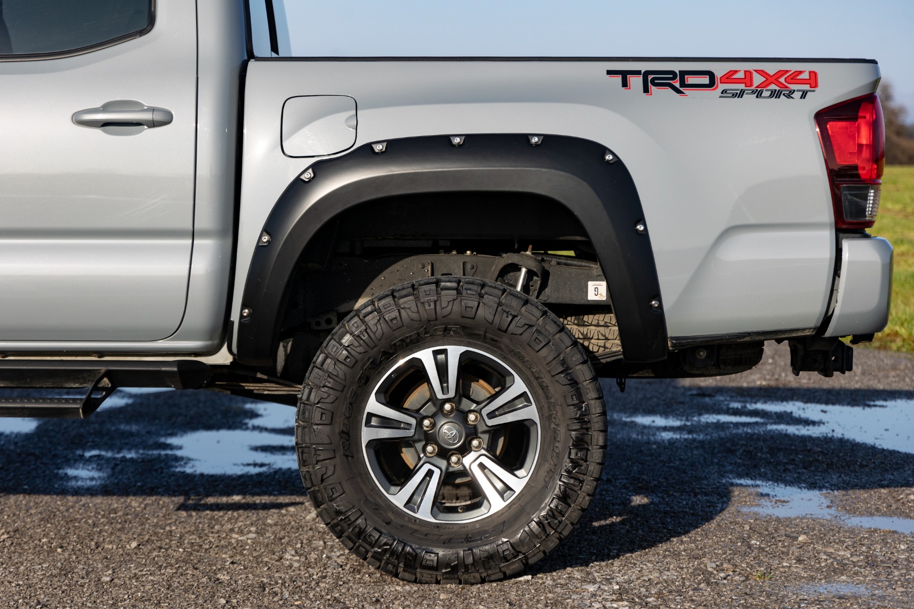 Rough Country Pocket Fender Flares F-T11621A-1G3