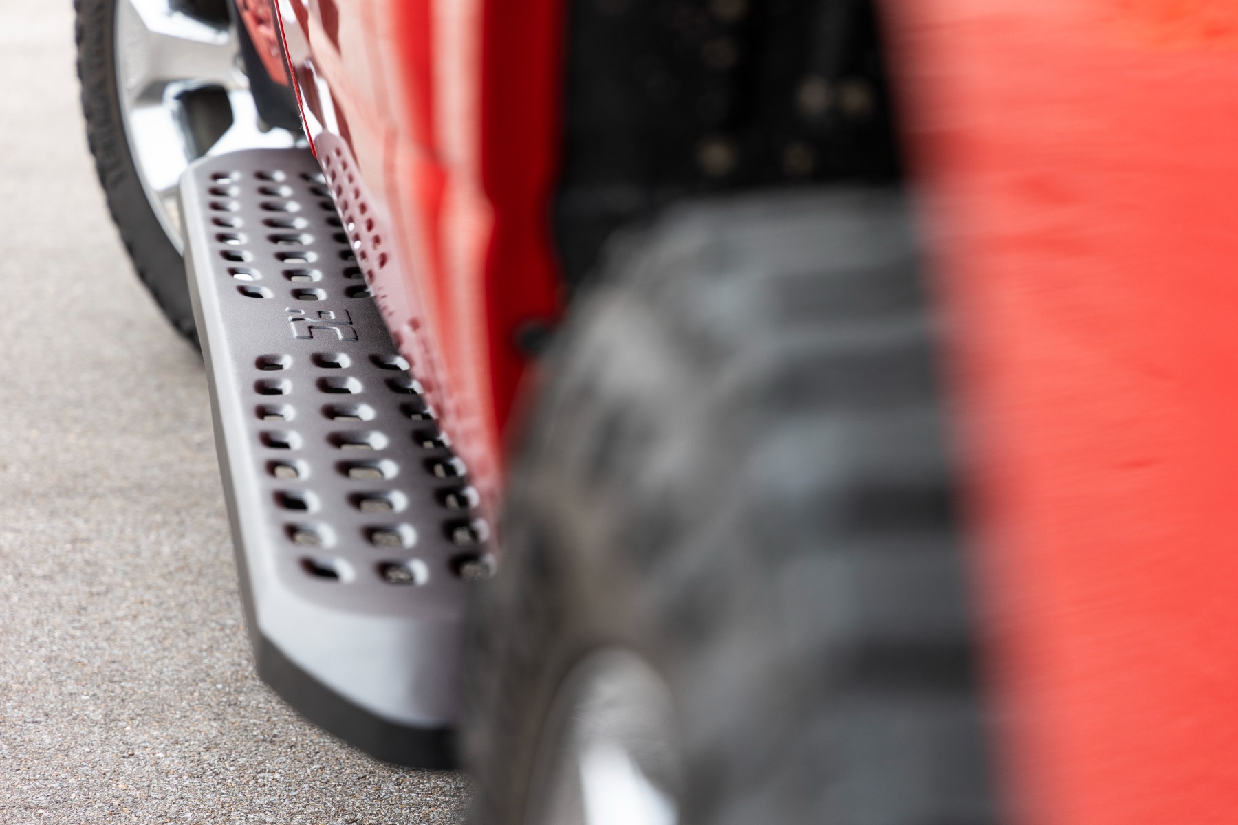 Rough Country RPT2 Running Boards 44003