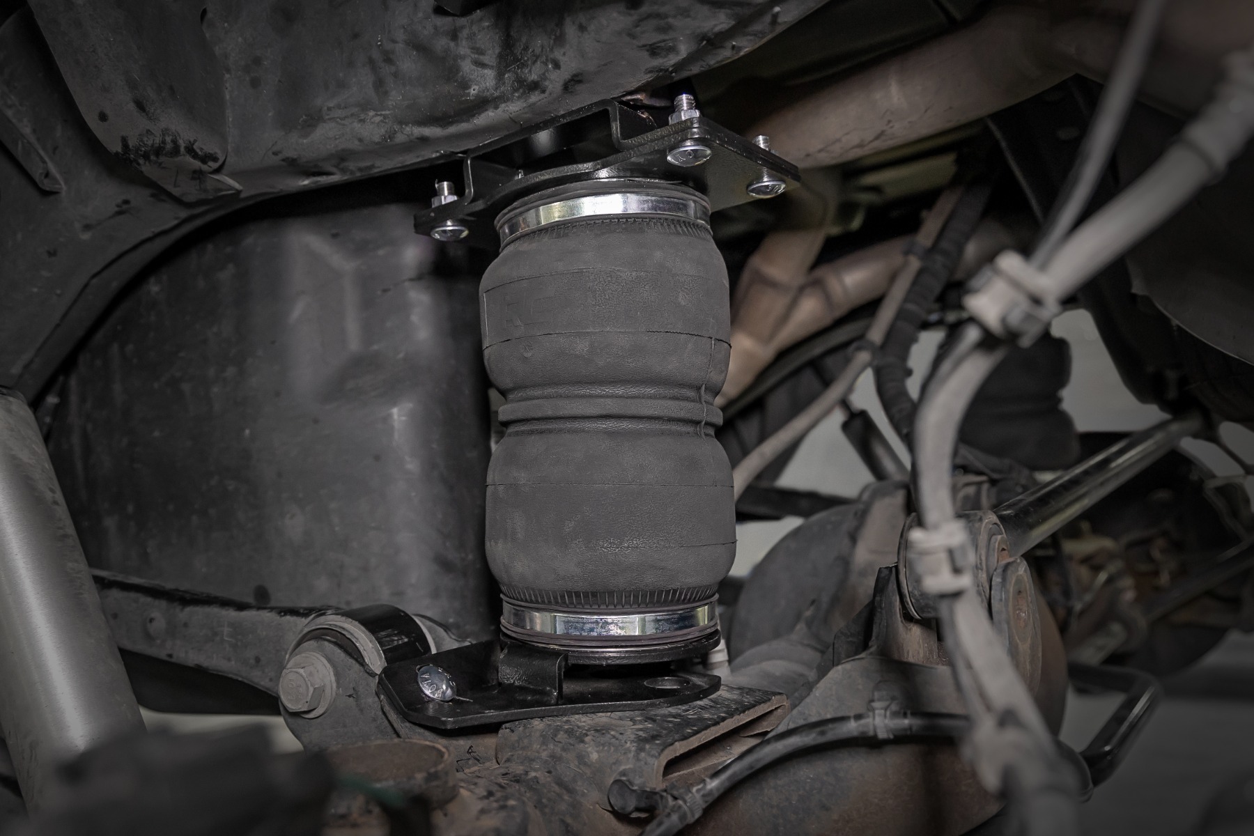 Rough Country Air Spring Kit w/compressor 100354WC