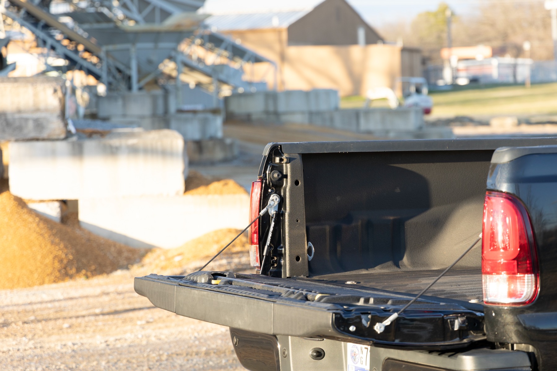 Rough Country Tailgate Assist 73220