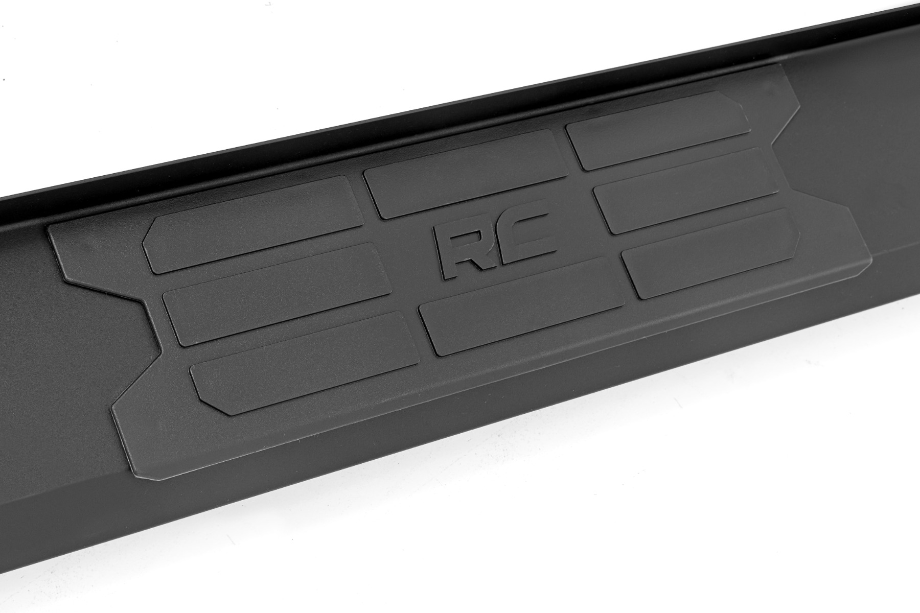 Rough Country HD2 Aluminum Running Boards SRB151791A