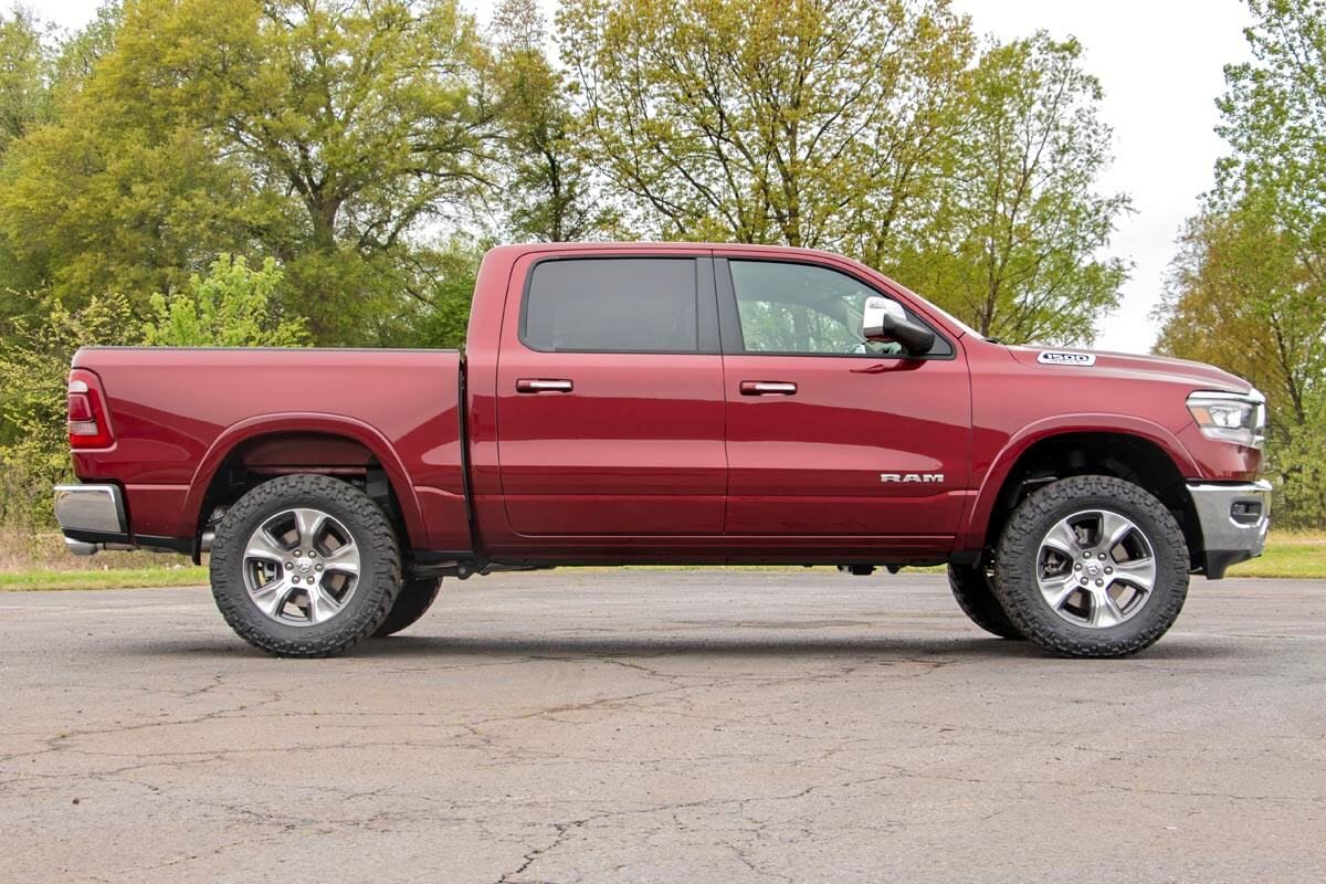 Rough Country 3.5 Inch Lift Kit 31440