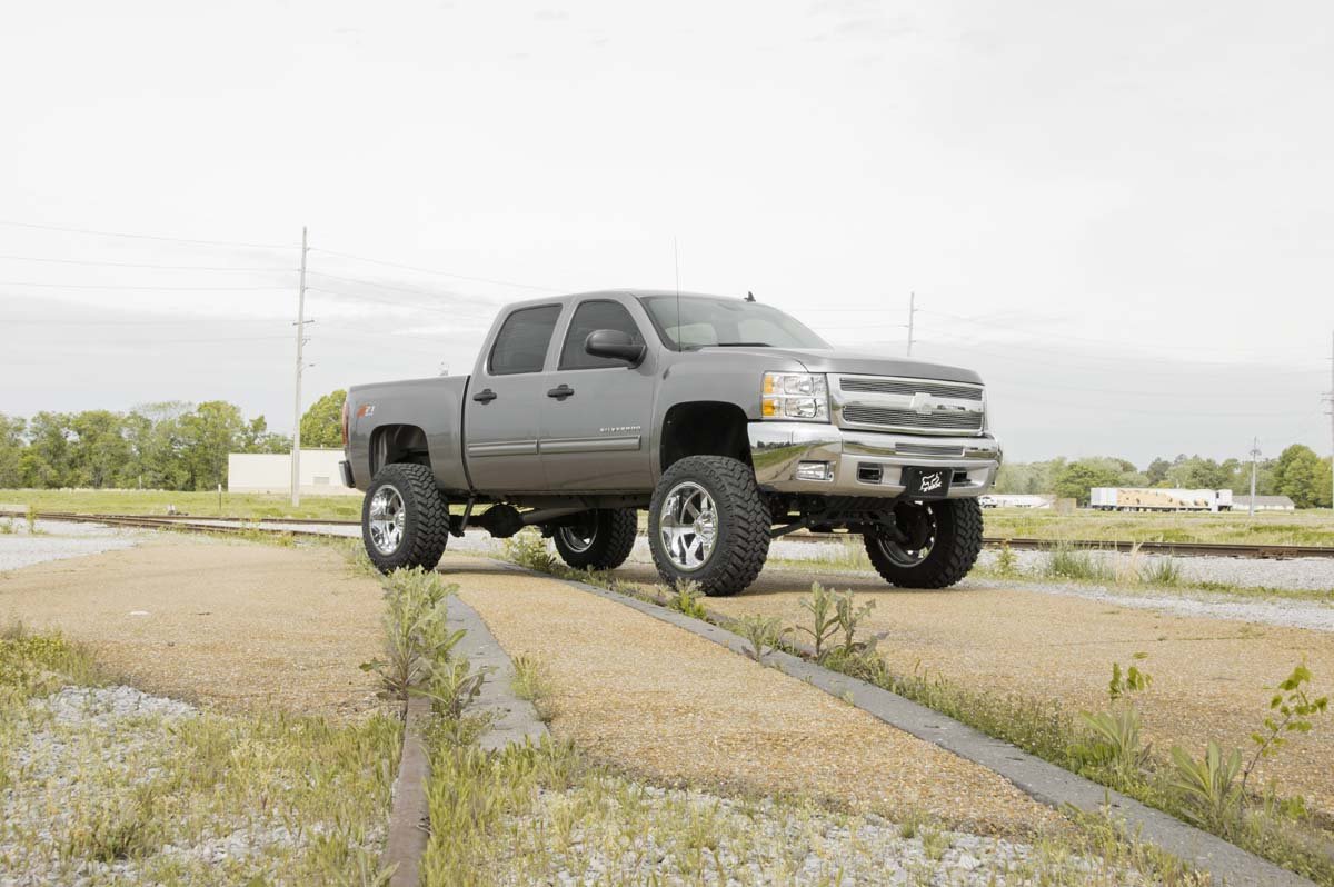 Rough Country 7.5 Inch Lift Kit 26440