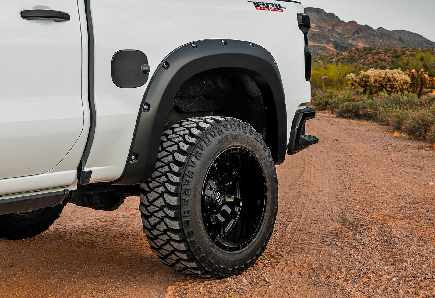 Rough Country Pocket Fender Flares F-C12211-GBA