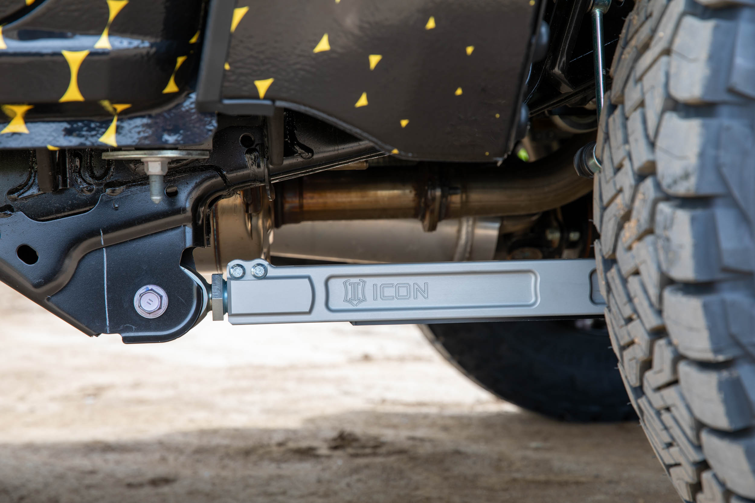 ICON Vehicle Dynamics 22-25 TUNDRA/23-25 SEQUOIA/24-25 TACOMA BILLET REAR LOWER LINK KIT 54002