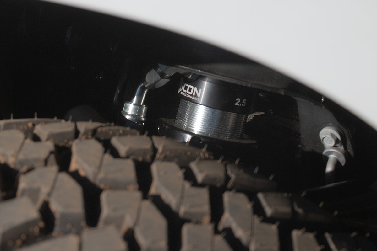 ICON Vehicle Dynamics 19-23 RAM 1500 2-3" 2.5 VS CDCV COILOVER KIT 211015C